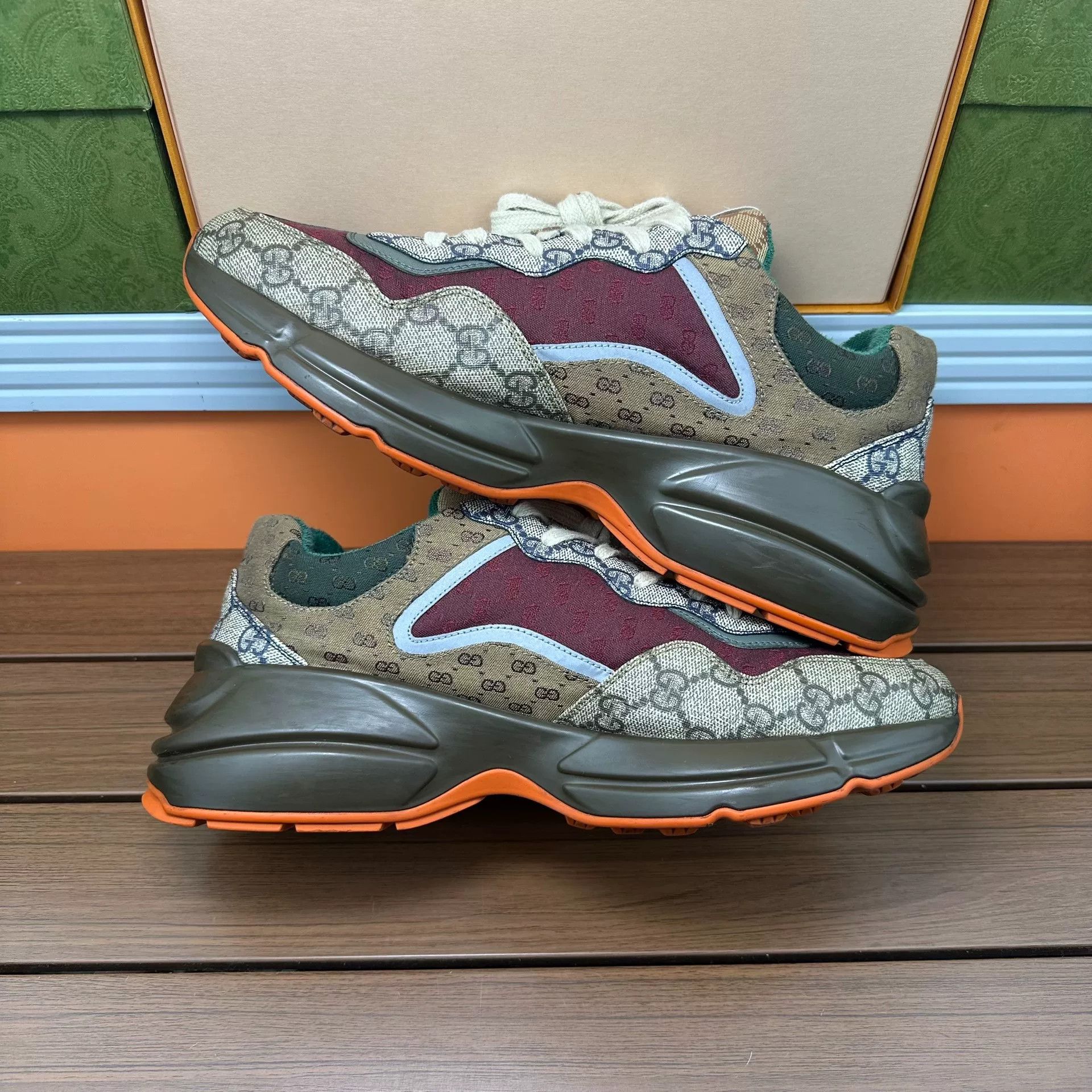 Gucci Gucci Brown Lowtop Sneakers 8.5 Men Size US 8.5 / EU 41-42 - 2 Thumbnail