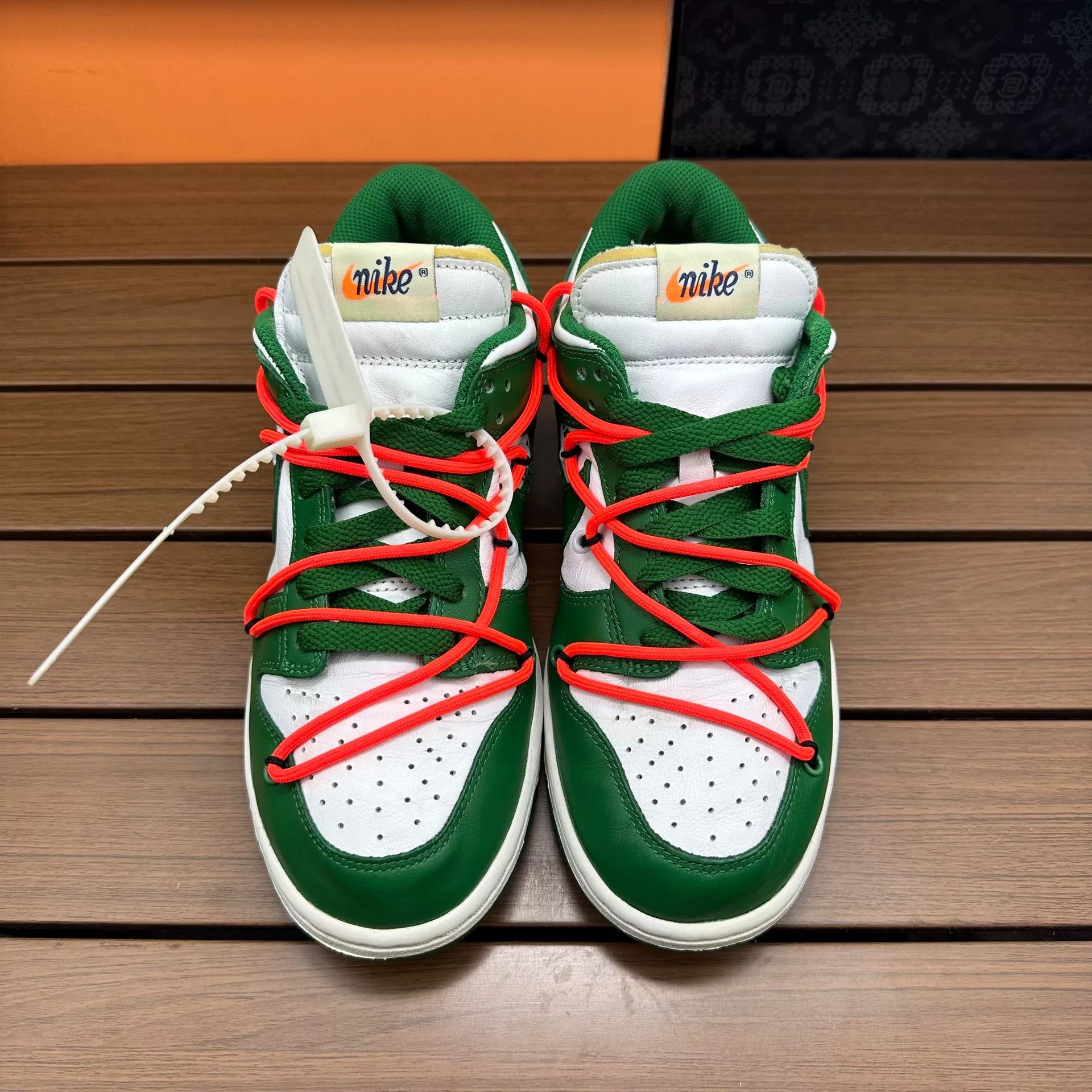 Nike Nike DUNK Collab Green Lowtop Sneakers 5.5 Men Size US 5.5 / EU 38 - 3 Thumbnail