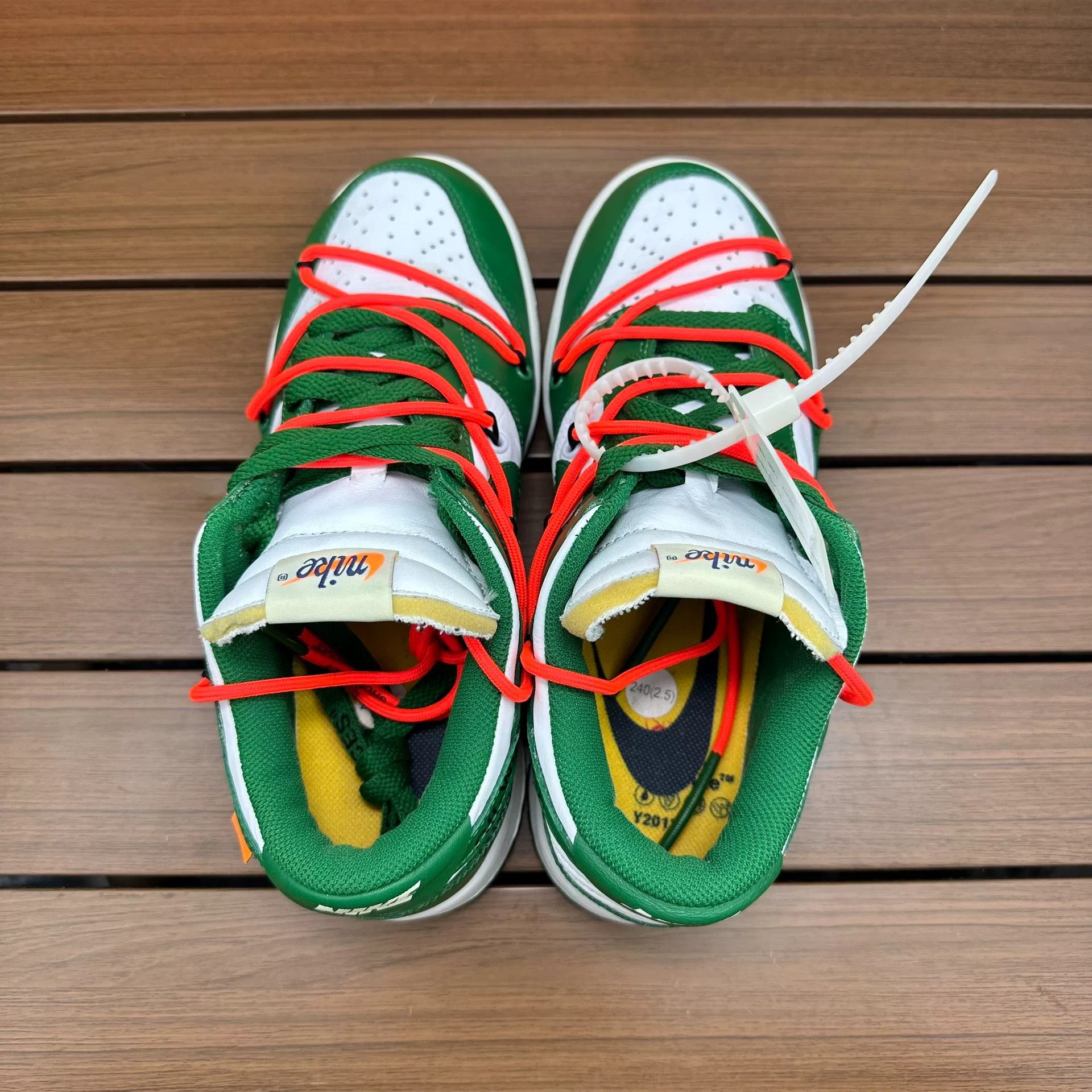 Nike Nike DUNK Collab Green Lowtop Sneakers 5.5 Men Size US 5.5 / EU 38 - 4 Thumbnail