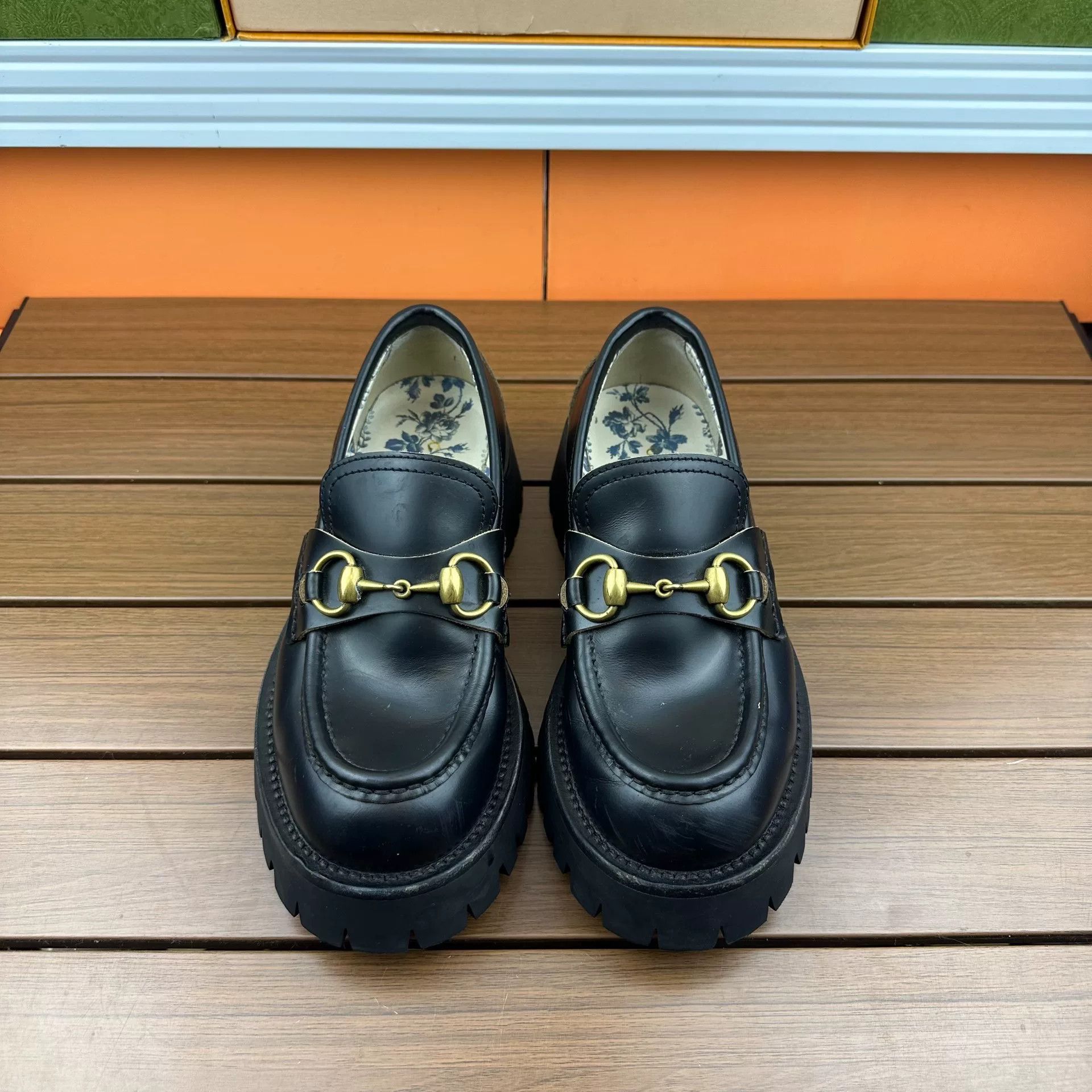 Gucci Gucci Lowtop Sneakers it_35-5 Women Size US 5.5 / IT 35.5 - 2 Thumbnail