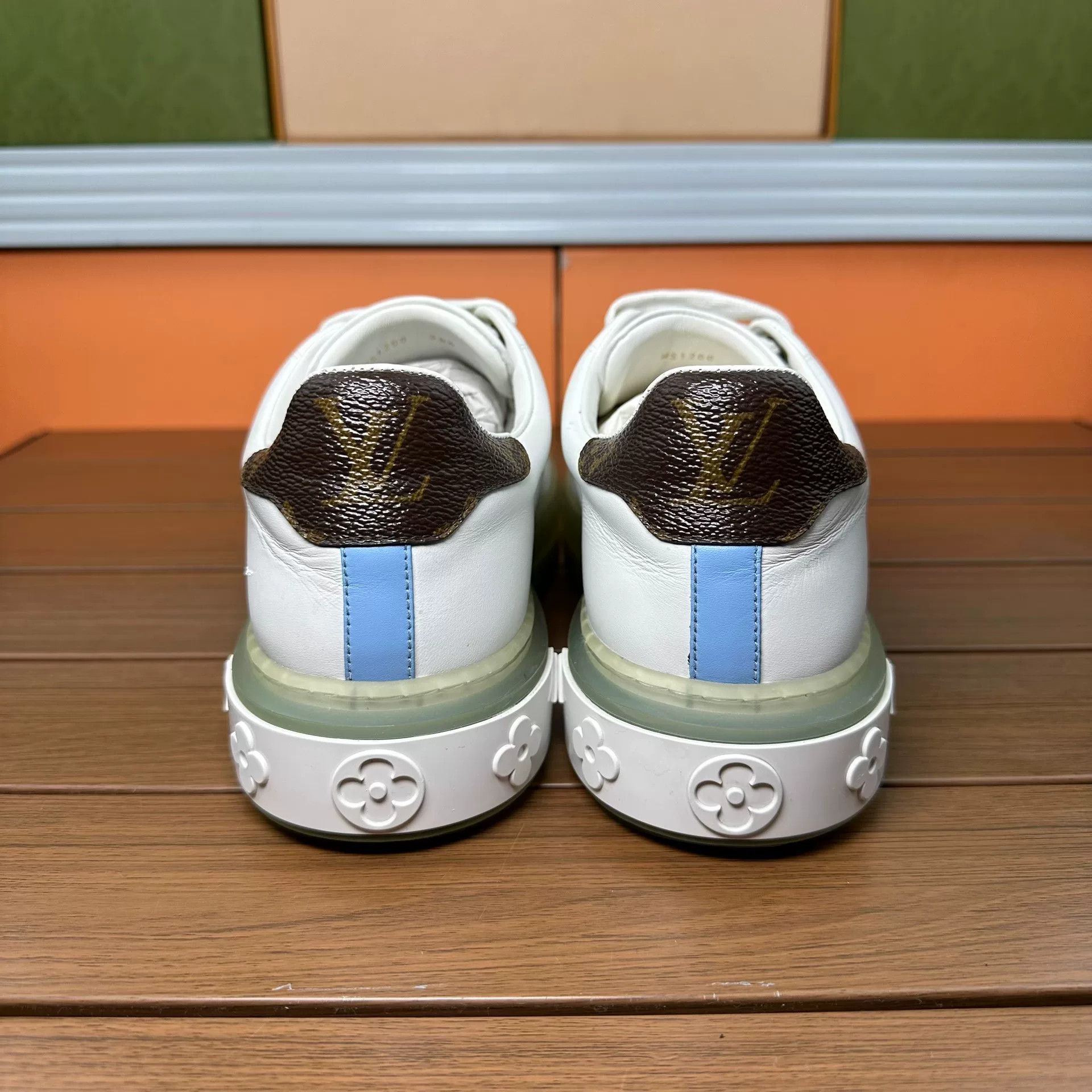 Louis Vuitton Louis Vuitton Blue Lowtop Sneakers it_36-5 Women Size US 6.5 / IT 36.5 - 6 Thumbnail