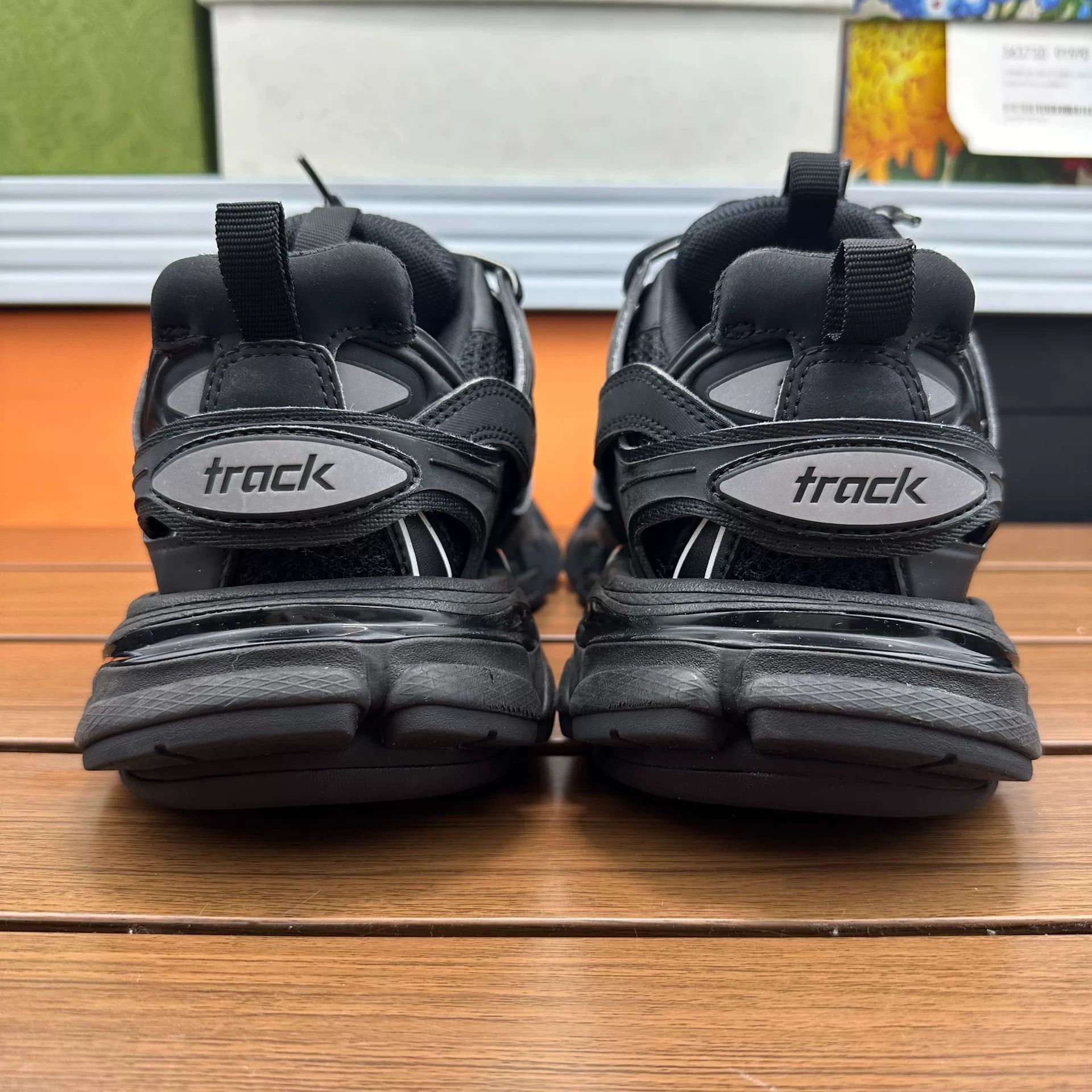 Balenciaga Balenciaga Distressed Black Lowtop Sneakers it_36 Women Size US 6 / IT 36 - 6 Thumbnail