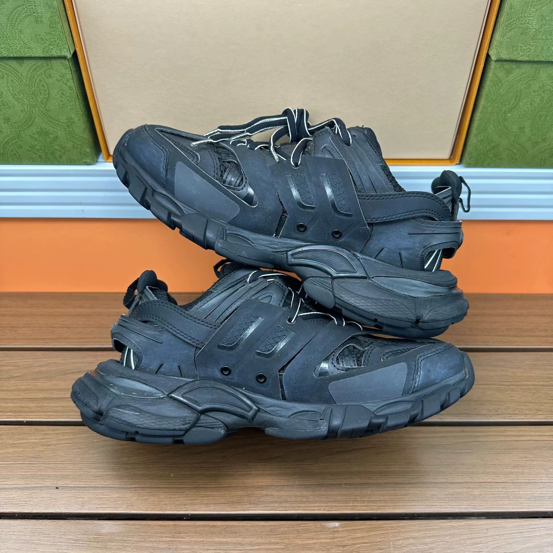 Balenciaga Balenciaga Distressed Black Lowtop Sneakers it_36 Women Size US 6 / IT 36 - 3 Thumbnail