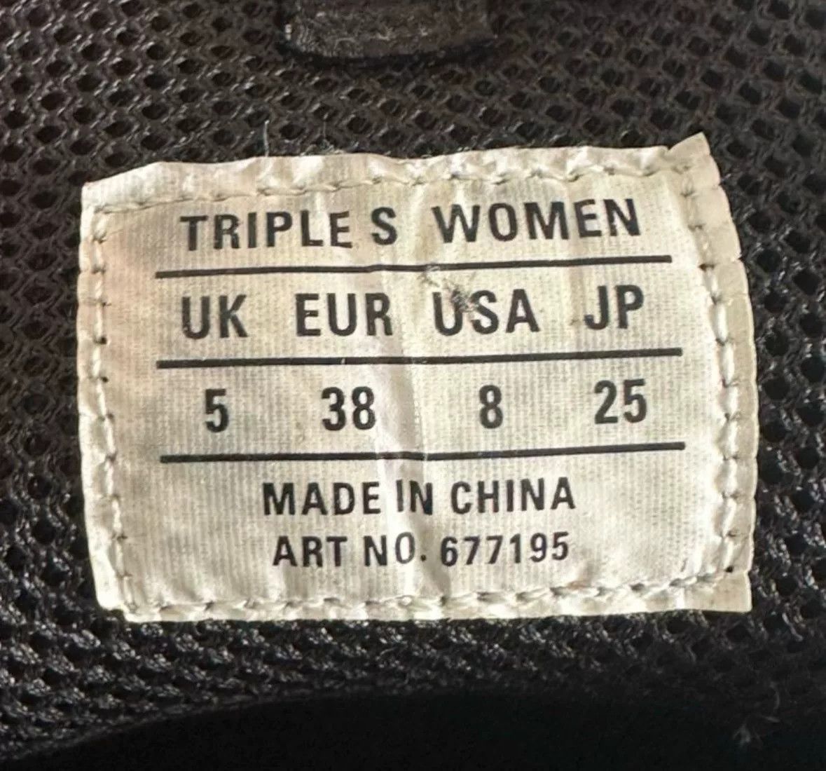 Gucci Gucci Collab Lowtop Sneakers it_38 Women Size US 8 / IT 38 - 9 Thumbnail