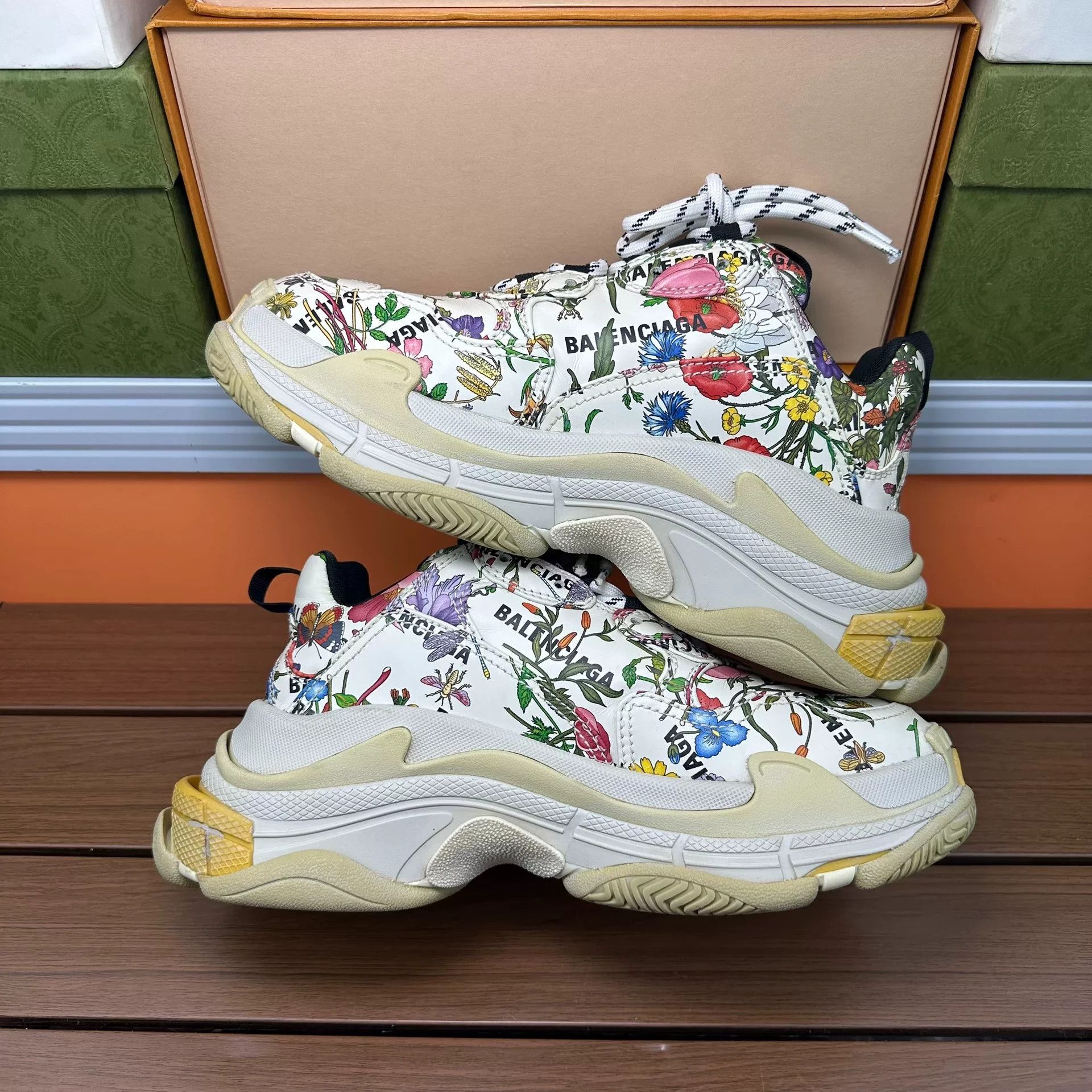 Gucci Gucci Collab Lowtop Sneakers it_38 Women Size US 8 / IT 38 - 2 Thumbnail