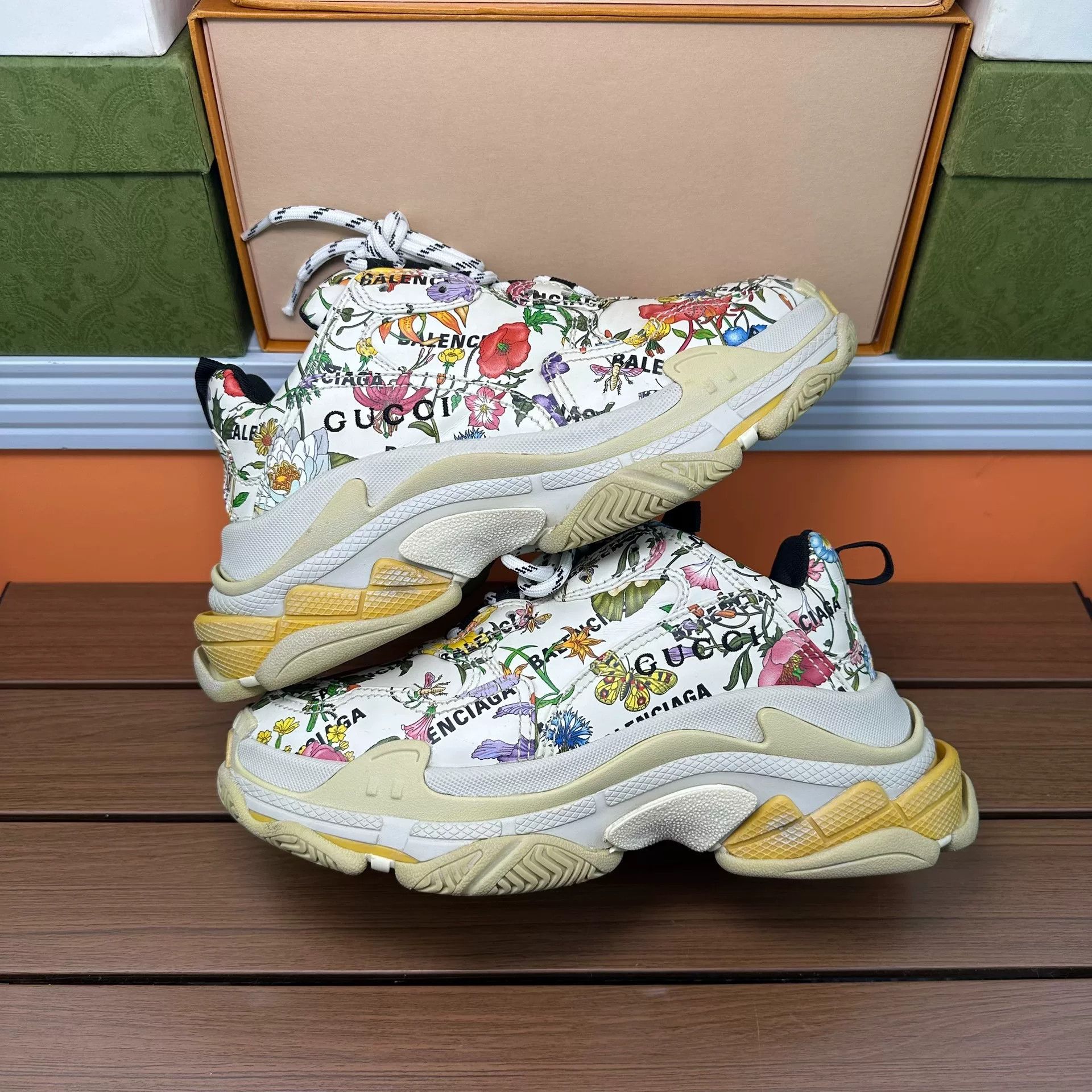 Gucci Gucci Collab Lowtop Sneakers it_38 Women Size US 8 / IT 38 - 3 Thumbnail