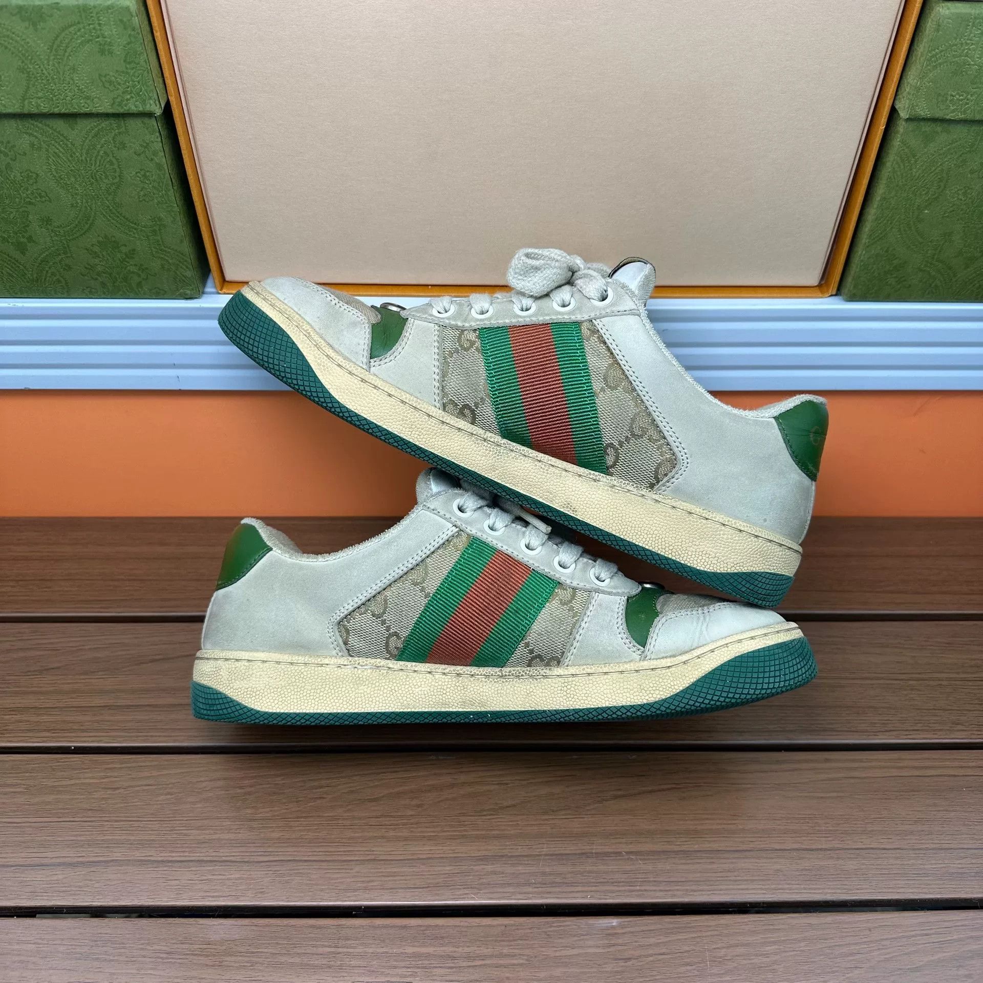 Gucci Gucci Distressed Green Lowtop Sneakers it_37 Women Size US 7 / IT 37 - 3 Thumbnail