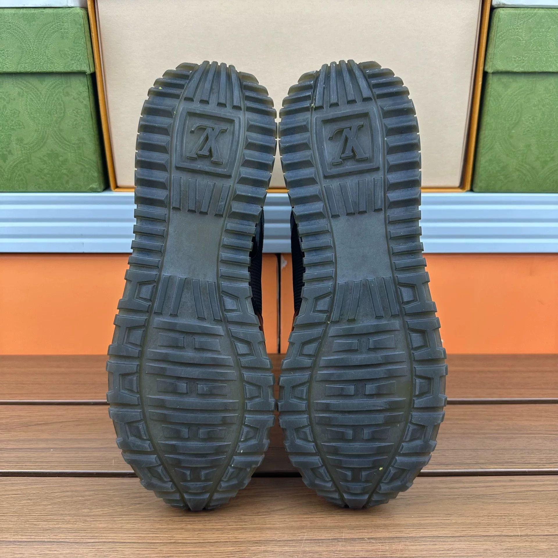 Louis Vuitton Louis Vuitton Casual Lowtop Sneakers it_36 Women Size US 6 / IT 36 - 7 Thumbnail