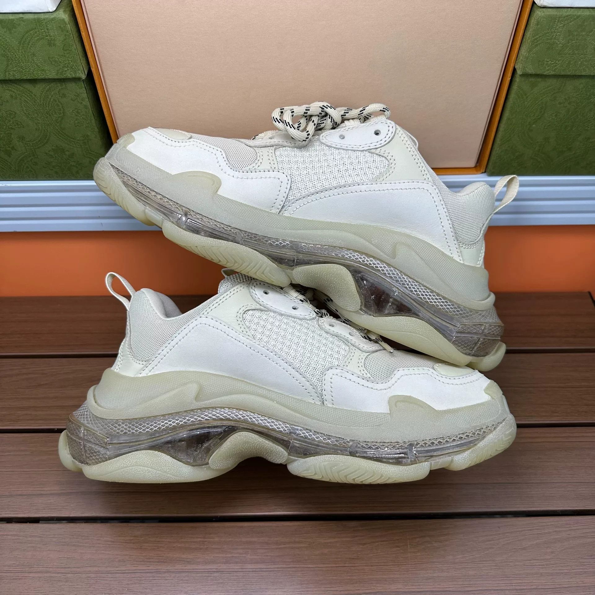 Balenciaga Balenciaga White Lowtop Sneakers 7 Men Size US 7 / EU 40 - 3 Thumbnail