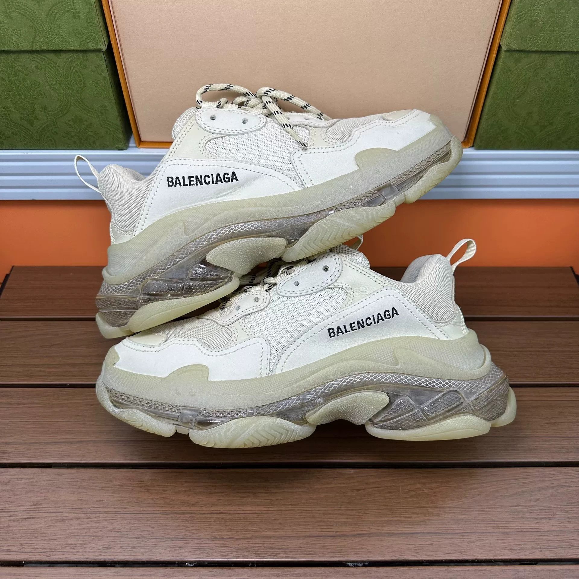 Balenciaga Balenciaga White Lowtop Sneakers 7 Men Size US 7 / EU 40 - 2 Thumbnail