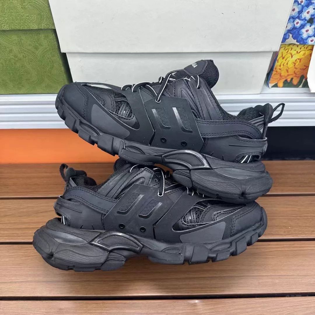 Balenciaga Balenciaga Distressed Black Lowtop Sneakers it_35 Women Size US 5 / IT 35 - 3 Thumbnail