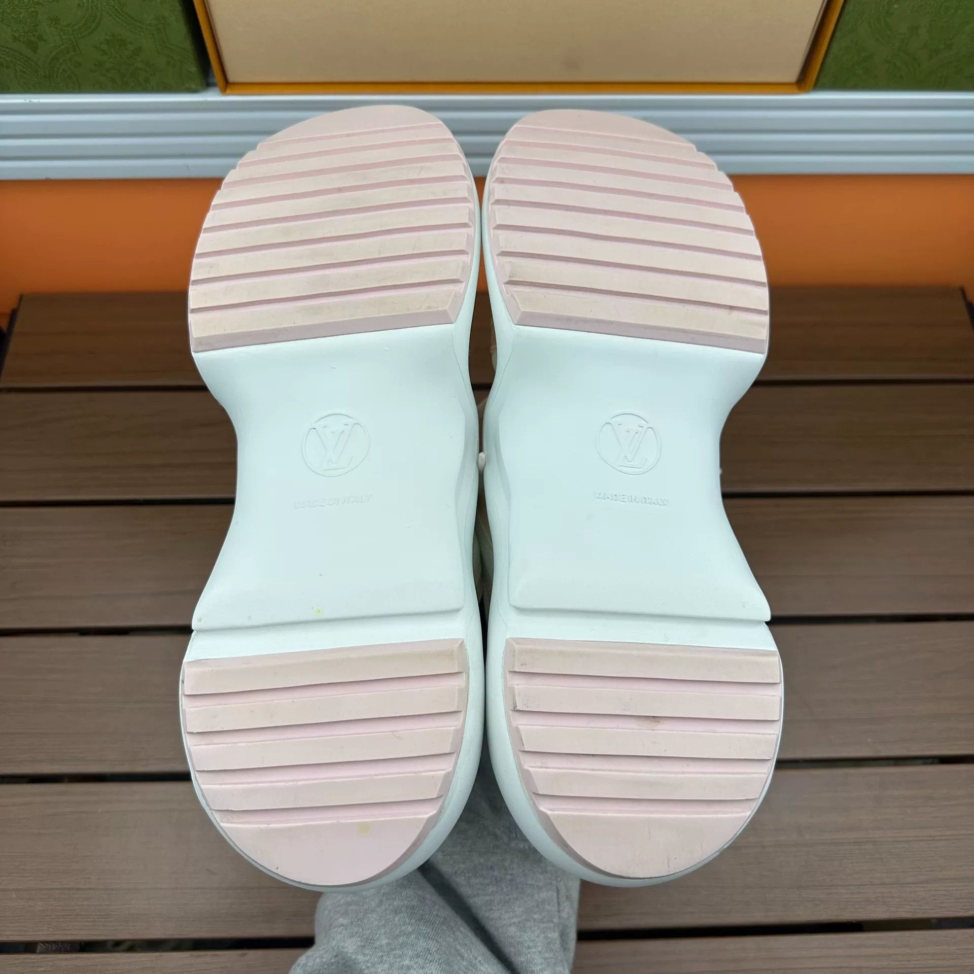 Louis Vuitton Louis Vuitton Pink Lowtop Sneakers it_38 Women Size US 8 / IT 38 - 6 Thumbnail