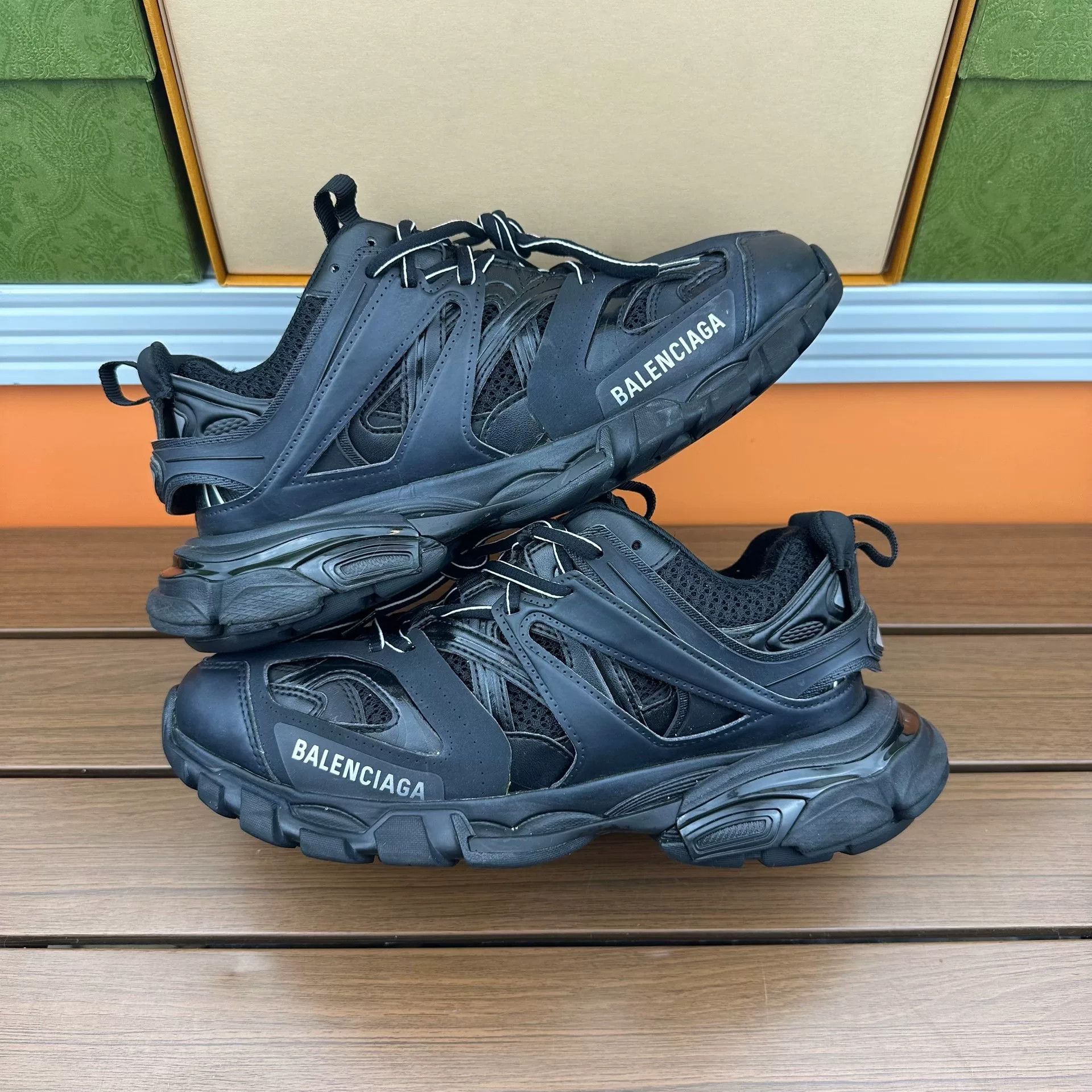 Balenciaga Balenciaga Distressed Black Lowtop Sneakers it_38 Women Size US 8 / IT 38 - 2 Thumbnail