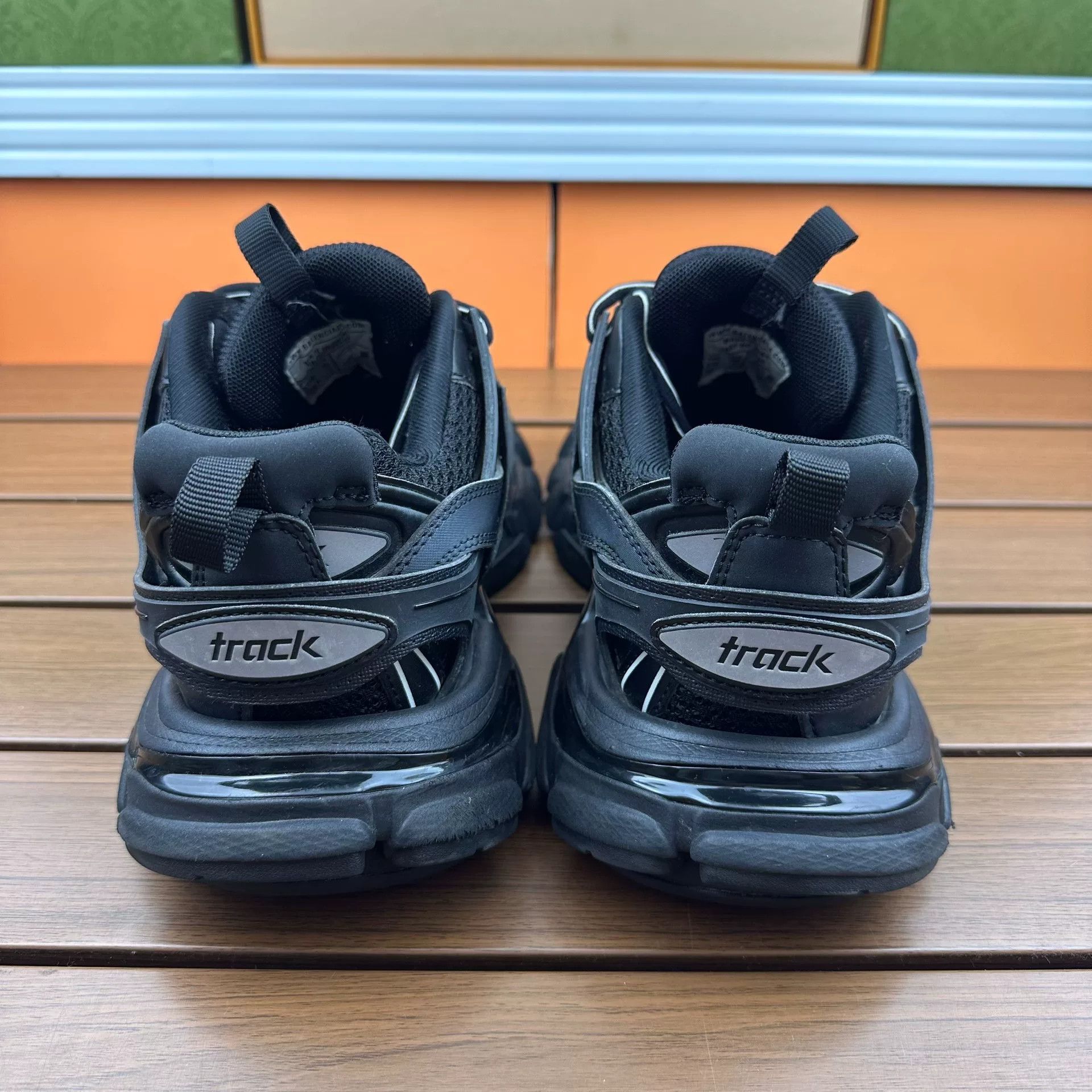 Balenciaga Balenciaga Distressed Black Lowtop Sneakers it_38 Women Size US 8 / IT 38 - 6 Thumbnail
