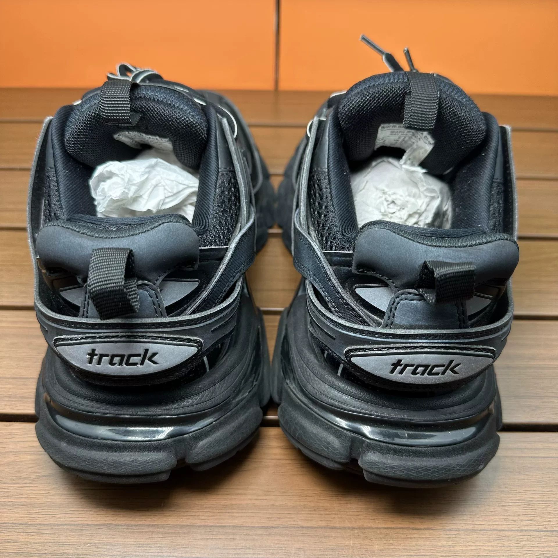 Balenciaga Balenciaga Distressed Black Lowtop Sneakers it_38 Women Size US 8 / IT 38 - 6 Thumbnail