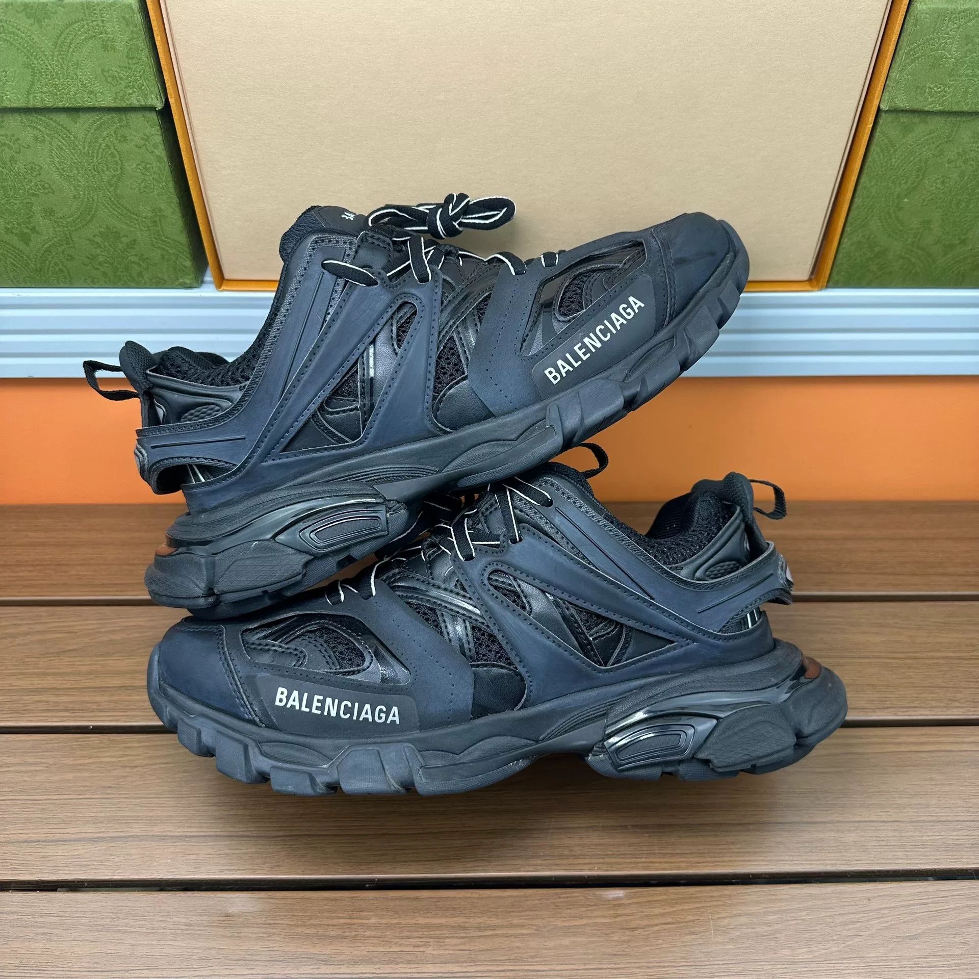 Balenciaga Balenciaga Distressed Black Lowtop Sneakers it_38 Women Size US 8 / IT 38 - 2 Thumbnail