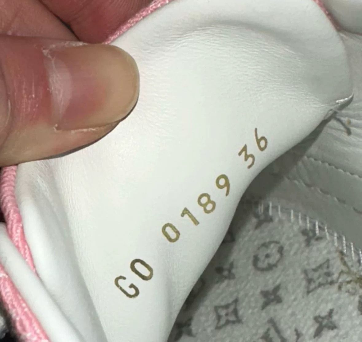 Louis Vuitton Louis Vuitton Pink Lowtop Sneakers it_36 Women Size US 6 / IT 36 - 9 Thumbnail