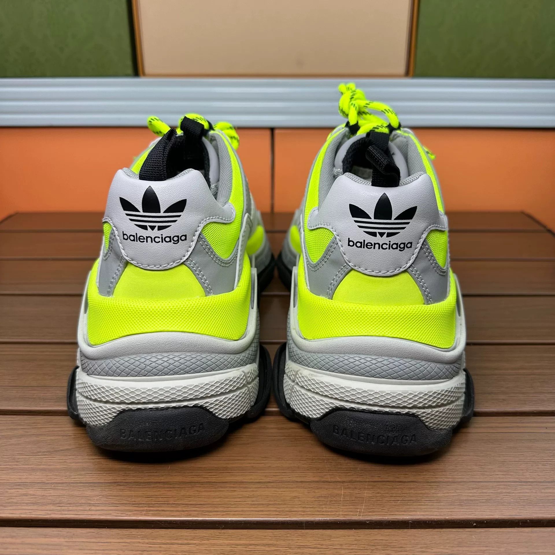Adidas Adidas Collab Lowtop Sneakers 8 Men Size US 8 / EU 41 - 6 Thumbnail