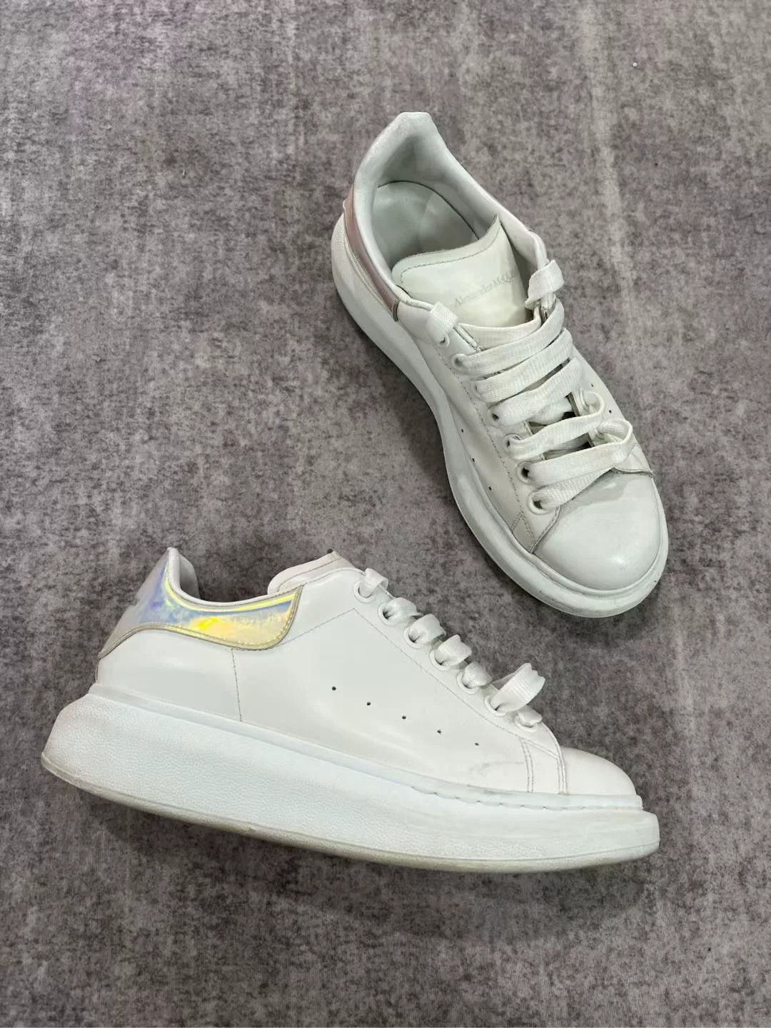 Alexander McQueen Alexander McQueen Laser Logo White Sneakers Size US 7.5 / IT 37.5 - 2 Thumbnail