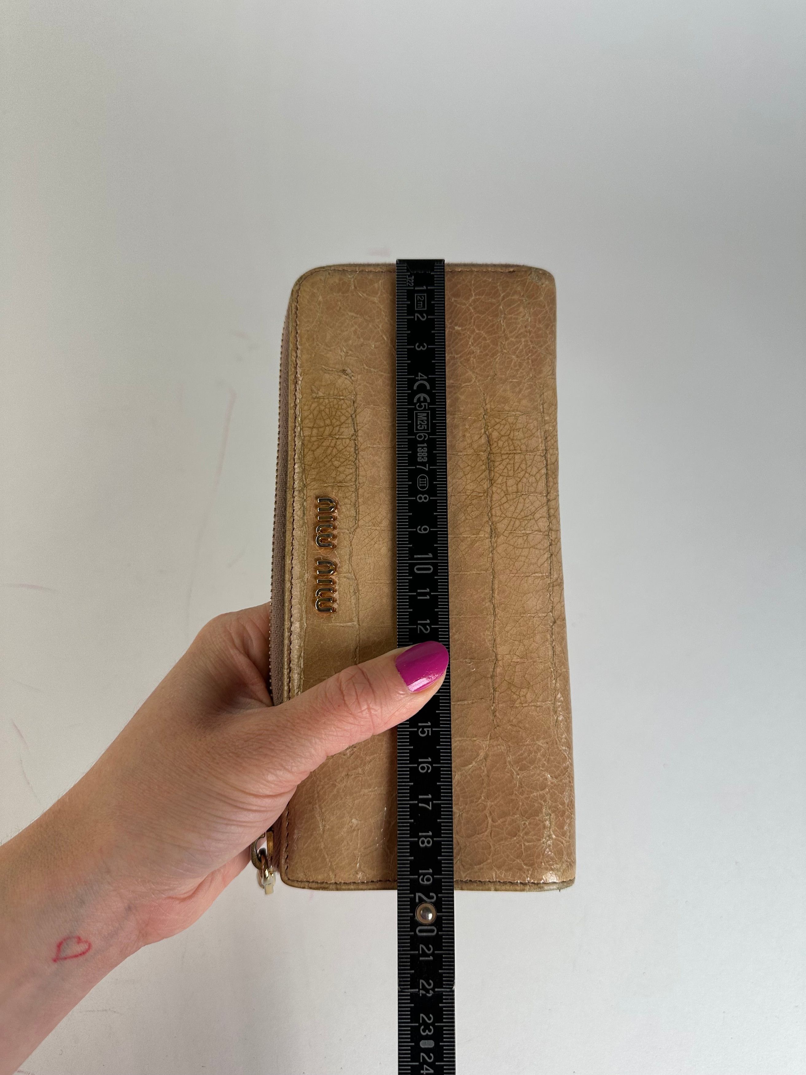 Miu Miu Vintage Crocodile Emblossed Leather Long Wallet Beige Brown Size ONE SIZE - 7 Thumbnail