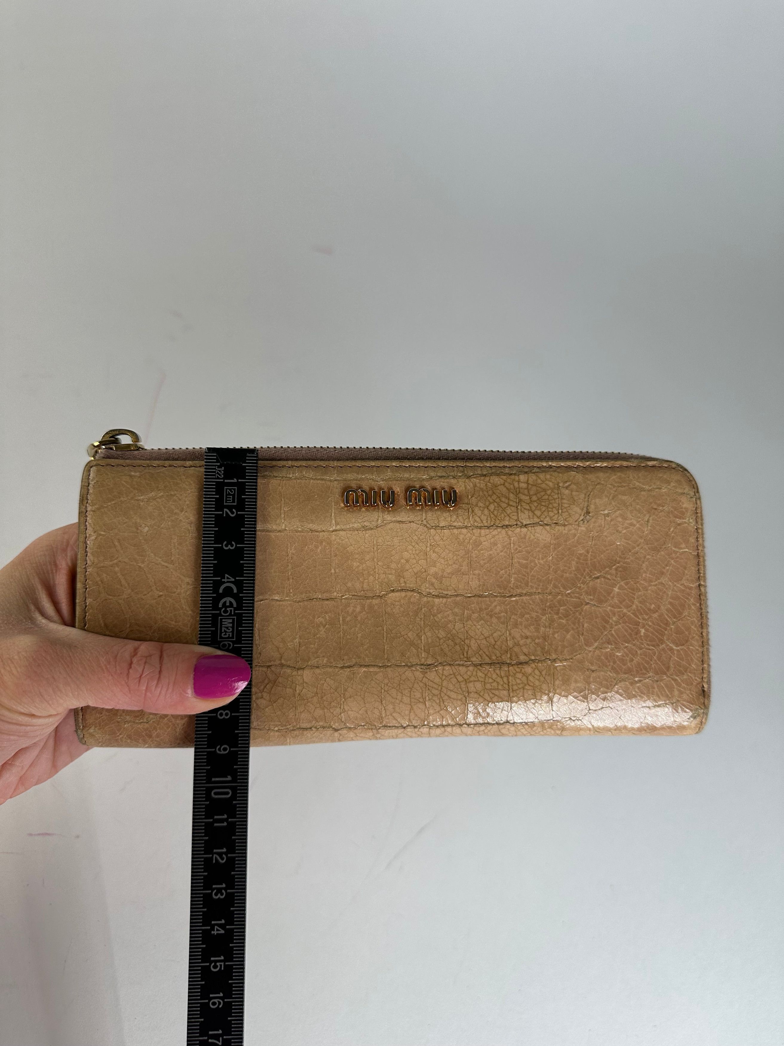 Miu Miu Vintage Crocodile Emblossed Leather Long Wallet Beige Brown Size ONE SIZE - 8 Thumbnail