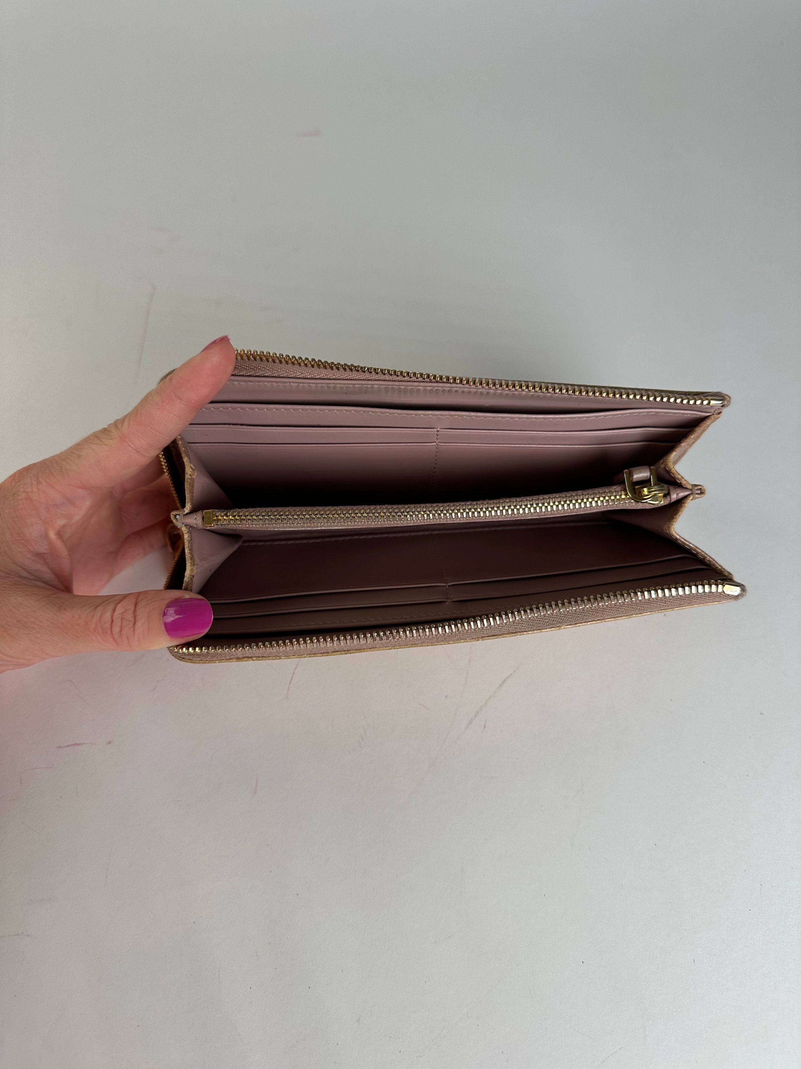 Miu Miu Vintage Crocodile Emblossed Leather Long Wallet Beige Brown Size ONE SIZE - 4 Thumbnail