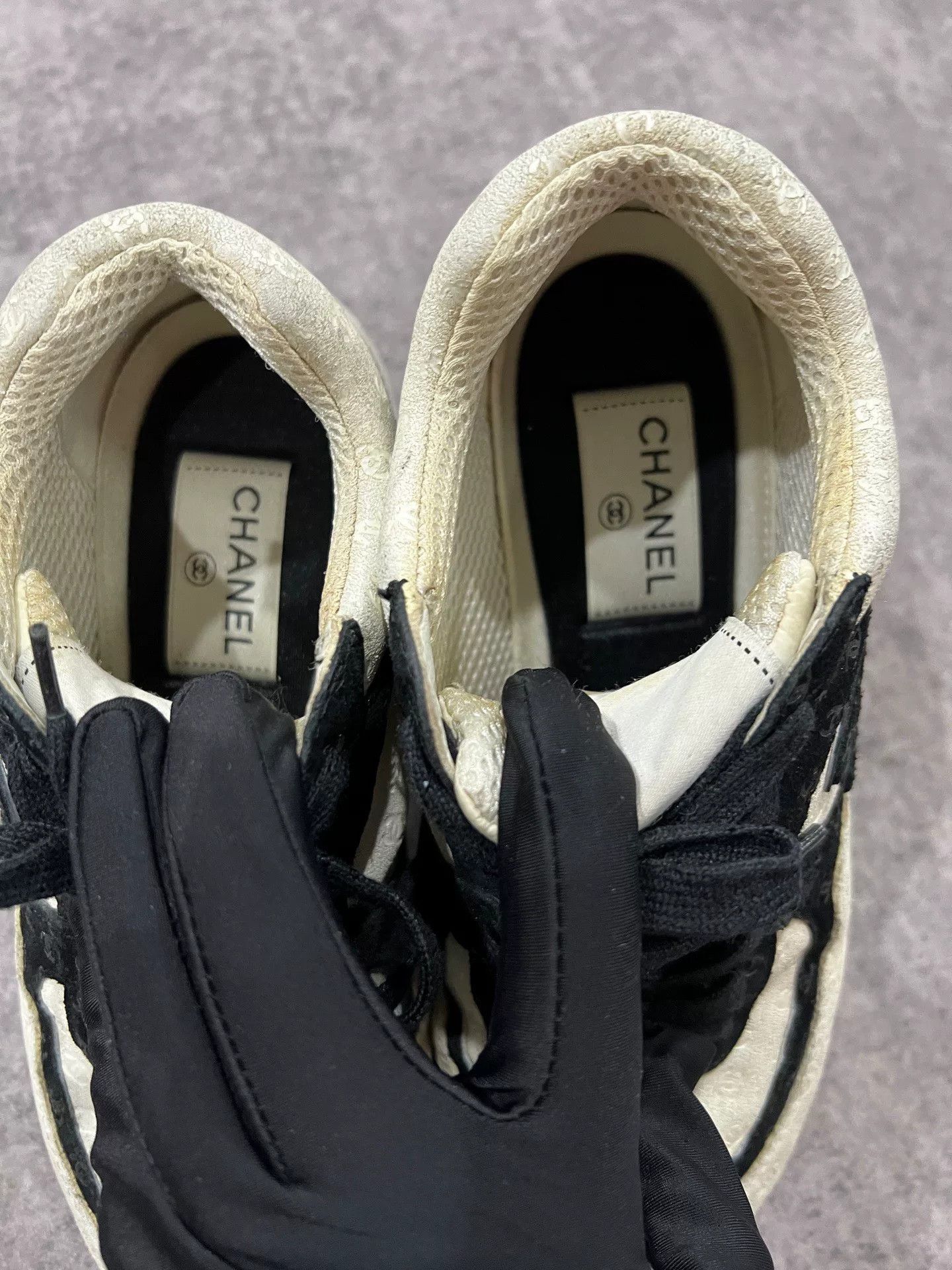 Chanel Chanel Panda All-over Logo Sneakers Size US 5 / IT 35 - 6 Thumbnail