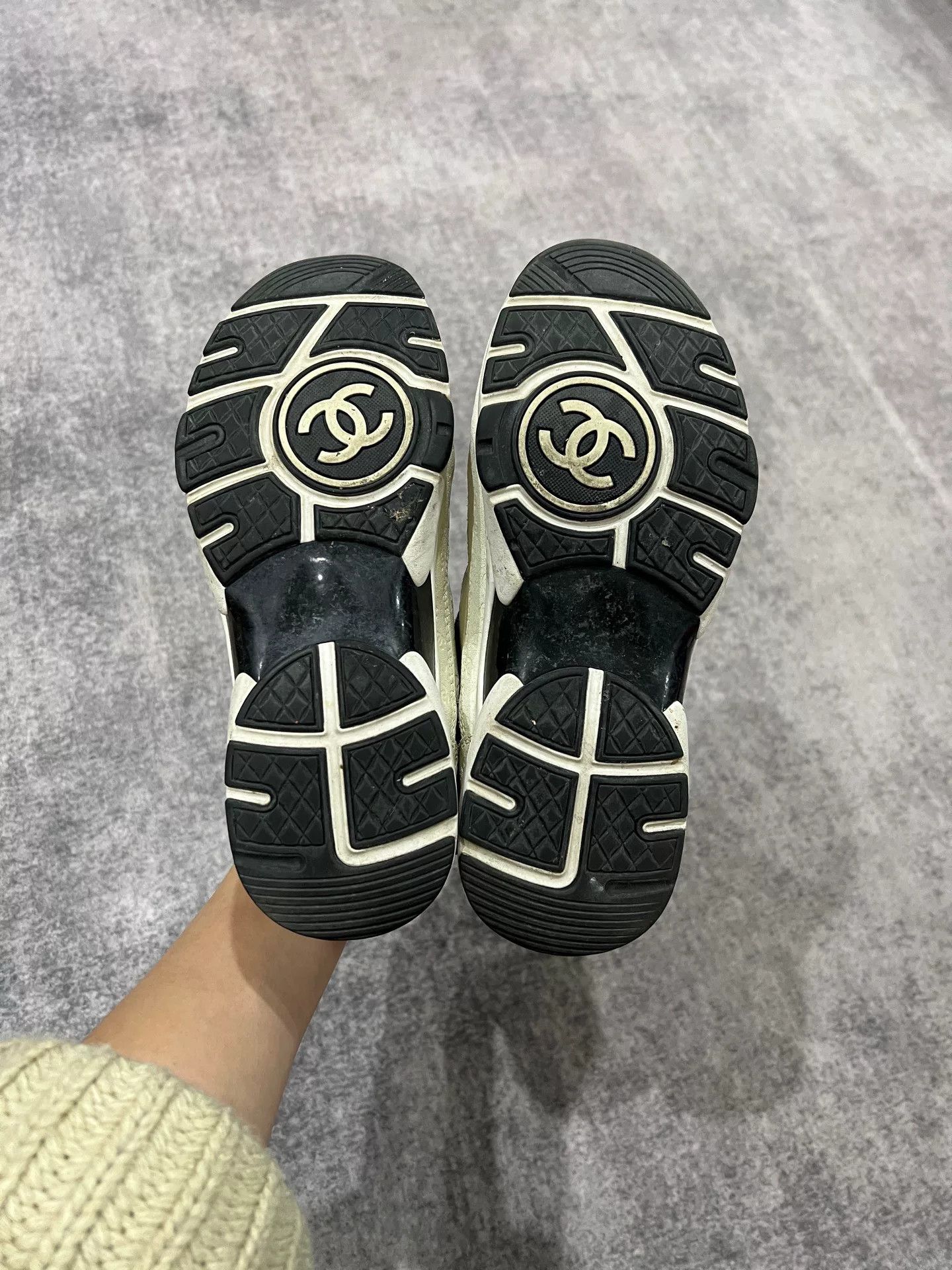 Chanel Chanel Panda All-over Logo Sneakers Size US 5 / IT 35 - 9 Thumbnail