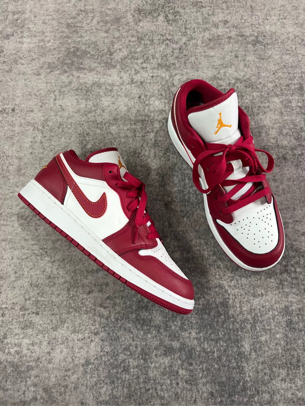 Jordan Brand Nike Air Jordan 1 Low White Red Size US 7.5 / IT 37.5 - 2 Thumbnail