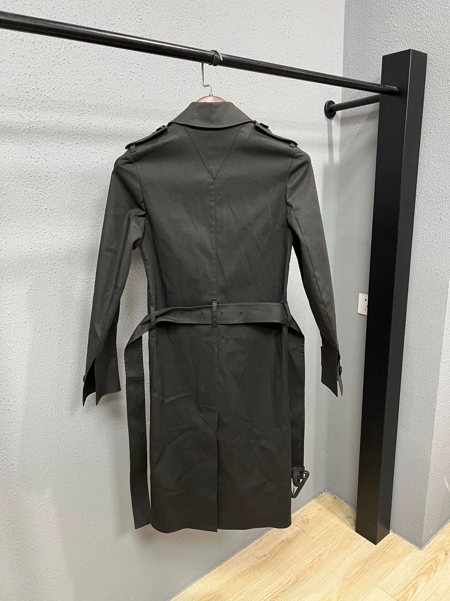 Bottega Veneta Bottega Veneta Triangle Buckle Trench Coat Size XXS / US 00 / IT 34 - 2 Thumbnail