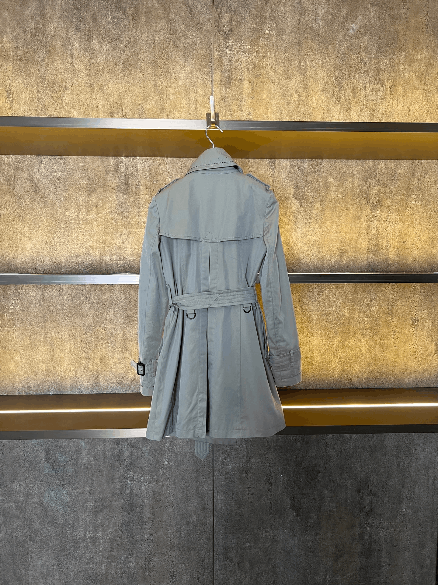 Burberry Burberry Vintage Style Coat Size S / US 4 / IT 40 - 2 Thumbnail