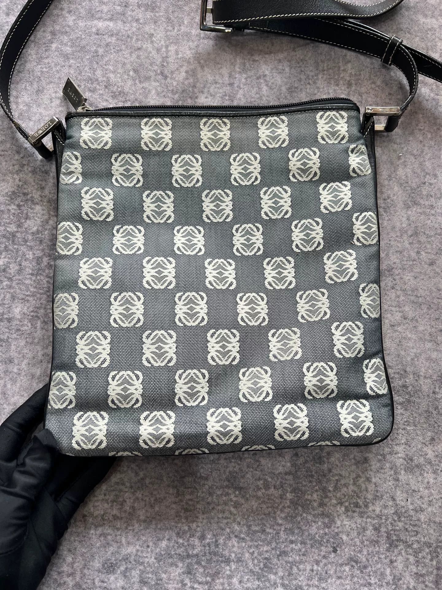 Loewe Loewe All-Over Print Messenger Bag Size ONE SIZE - 3 Thumbnail
