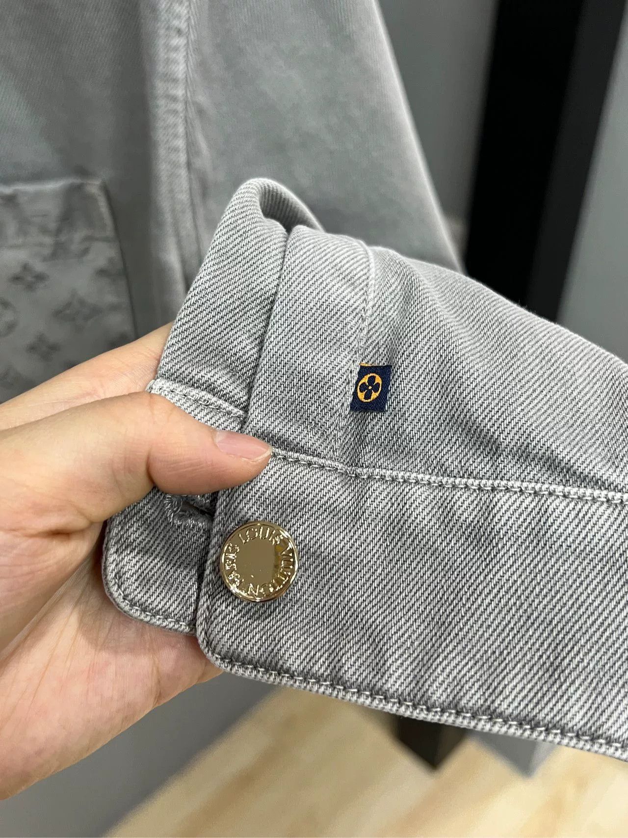 Louis Vuitton LV New Women's Gray Denim Shirt Size XS / US 0-2 / IT 36-38 - 4 Thumbnail