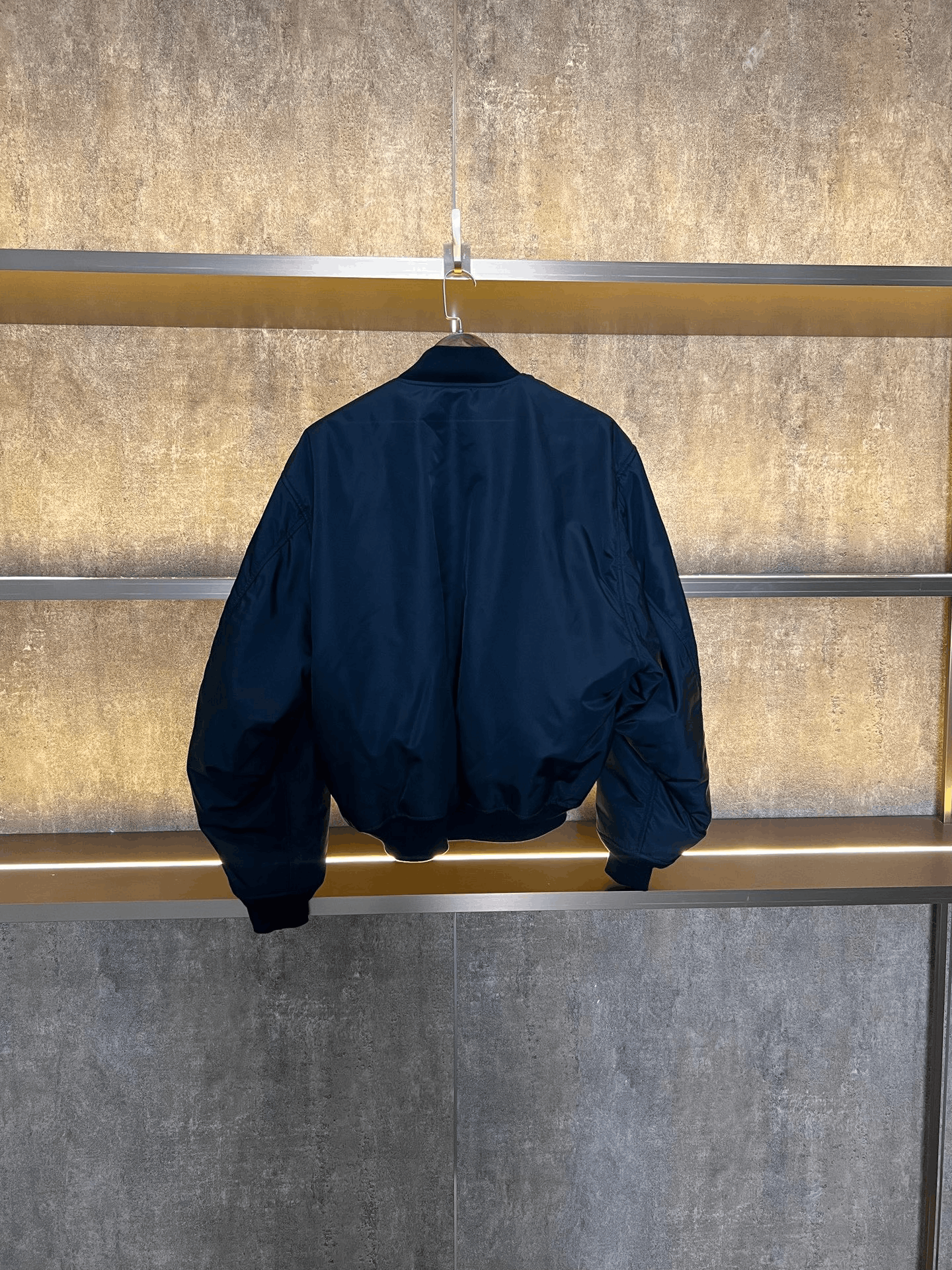Balenciaga Balenciaga New Logo Bomber Jacket Size XS / US 0-2 / IT 36-38 - 2 Thumbnail