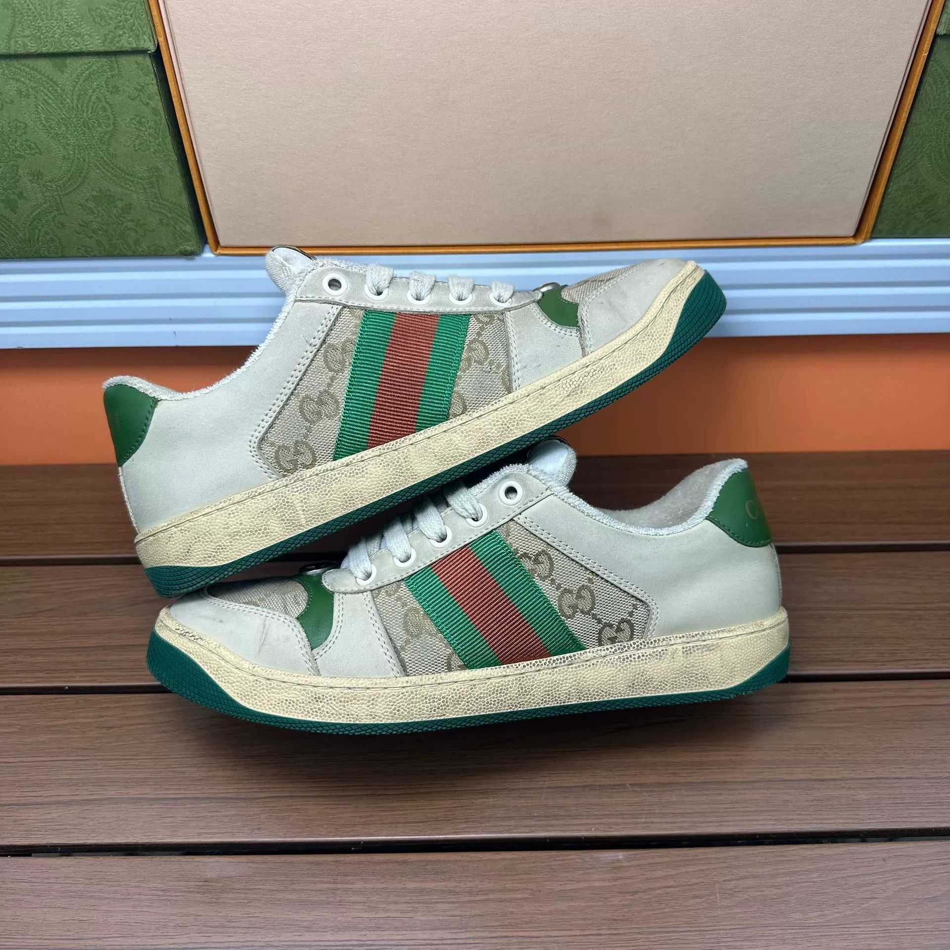 Gucci Gucci Distressed Green Lowtop Sneakers it_37-5 Women Size US 7.5 / IT 37.5 - 2 Thumbnail