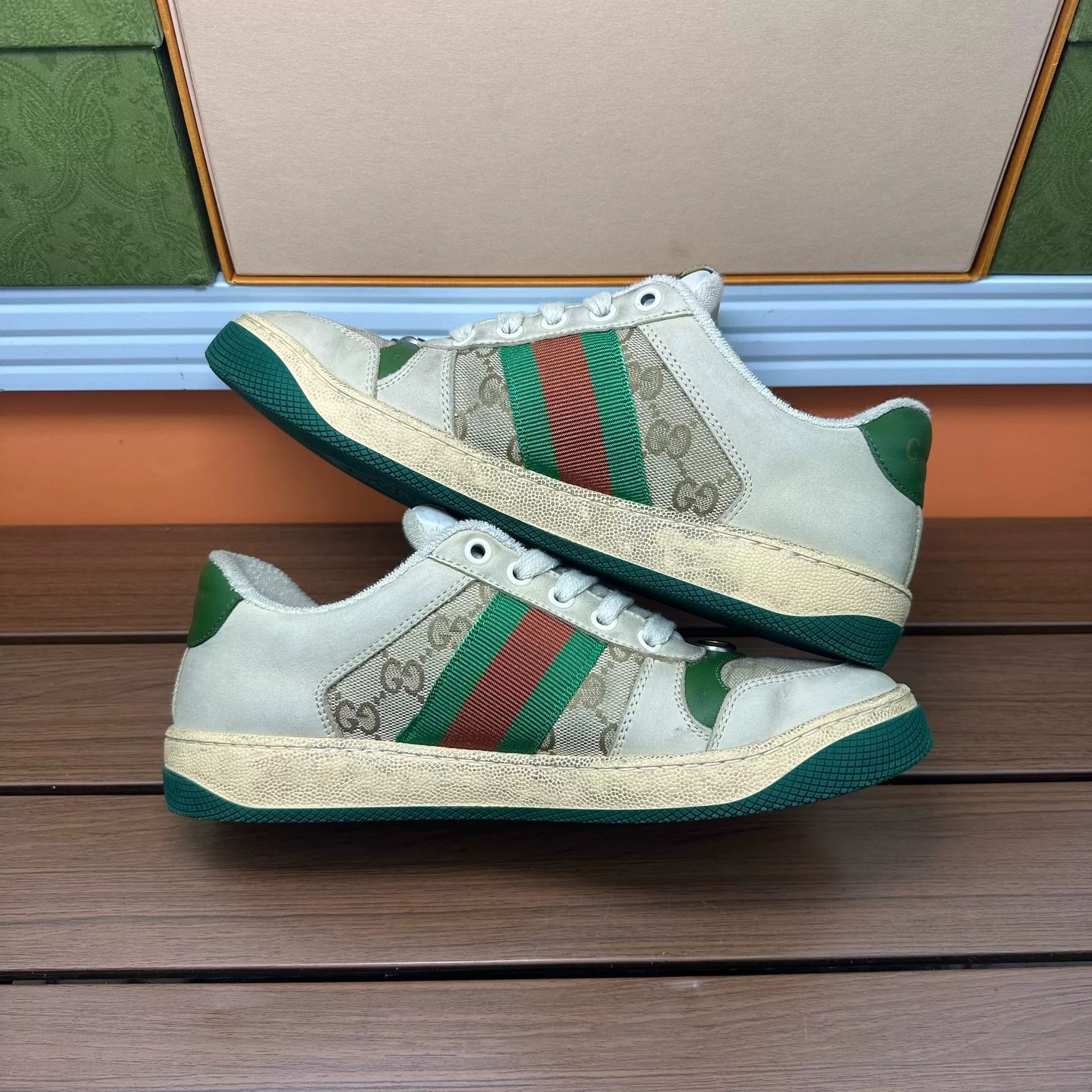 Gucci Gucci Distressed Green Lowtop Sneakers it_37-5 Women Size US 7.5 / IT 37.5 - 3 Thumbnail