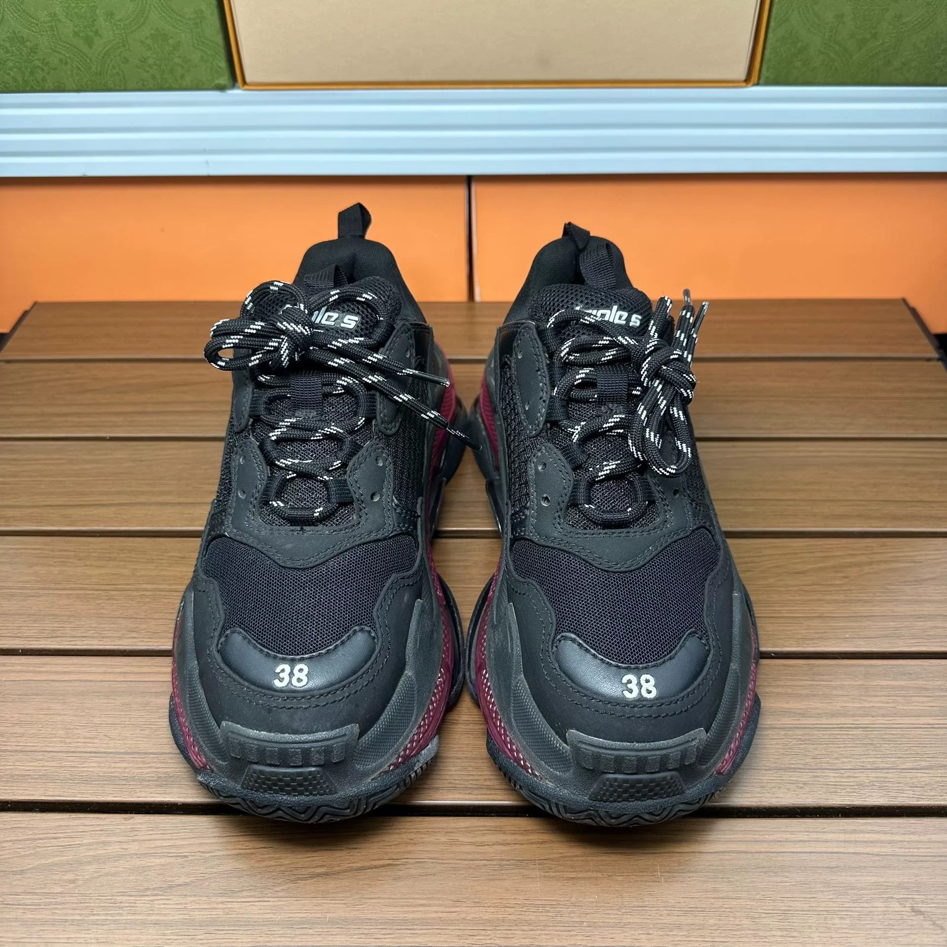 Balenciaga Balenciaga Purple Lowtop Sneakers it_38 Women Size US 8 / IT 38 - 2 Thumbnail