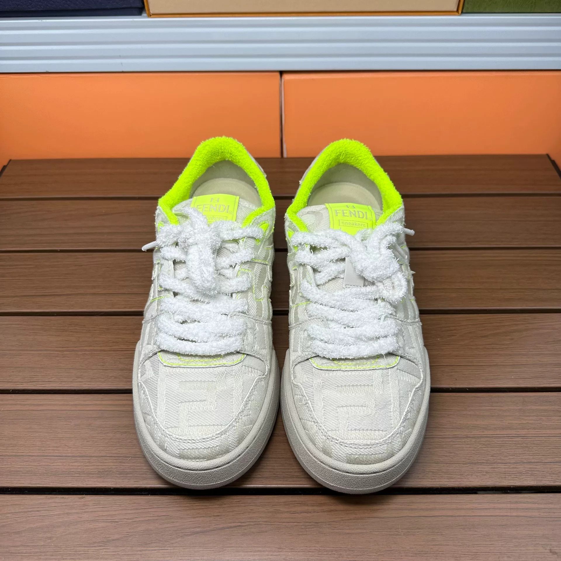 Fendi Fendi Green Lowtop Sneakers 7 Men Size US 7 / EU 40 - 4 Thumbnail