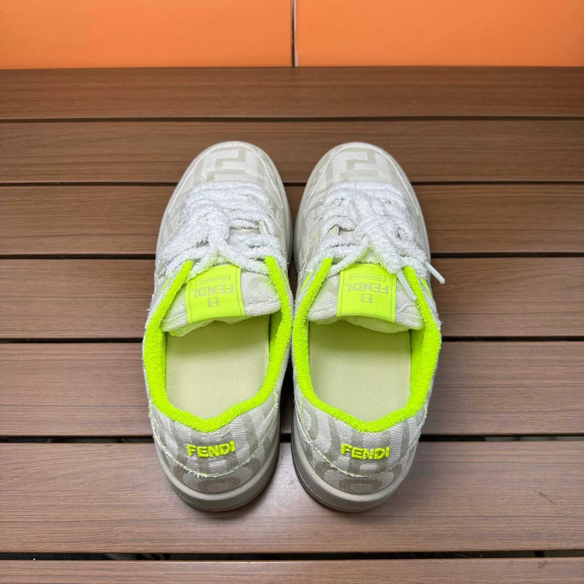 Fendi Fendi Green Lowtop Sneakers 7 Men Size US 7 / EU 40 - 5 Thumbnail