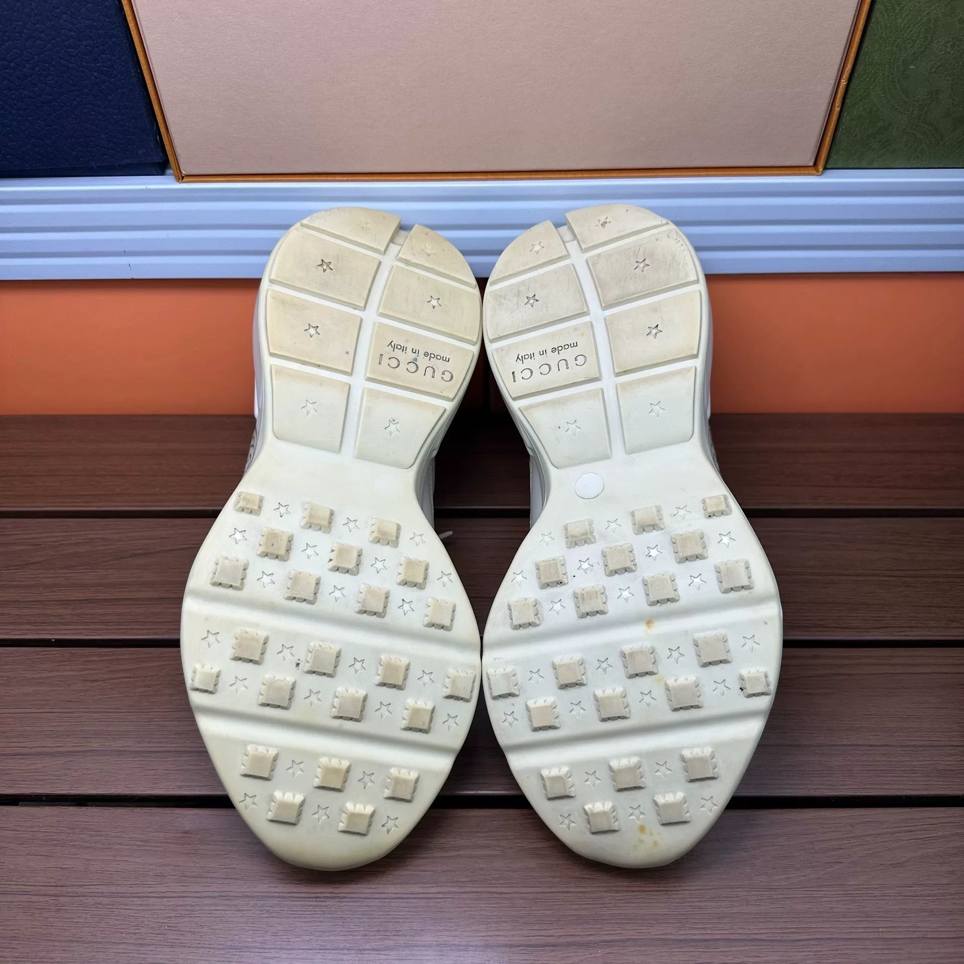 Gucci Gucci White Lowtop Sneakers it_37 Women Size US 7 / IT 37 - 7 Thumbnail