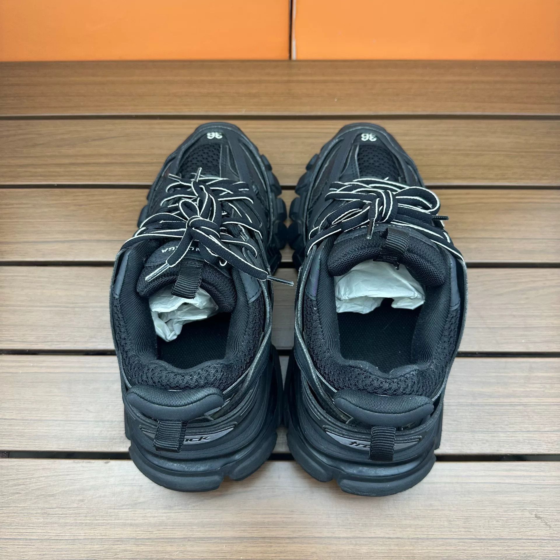 Balenciaga Balenciaga Black Lowtop Sneakers it_36 Women Size US 6 / IT 36 - 3 Thumbnail