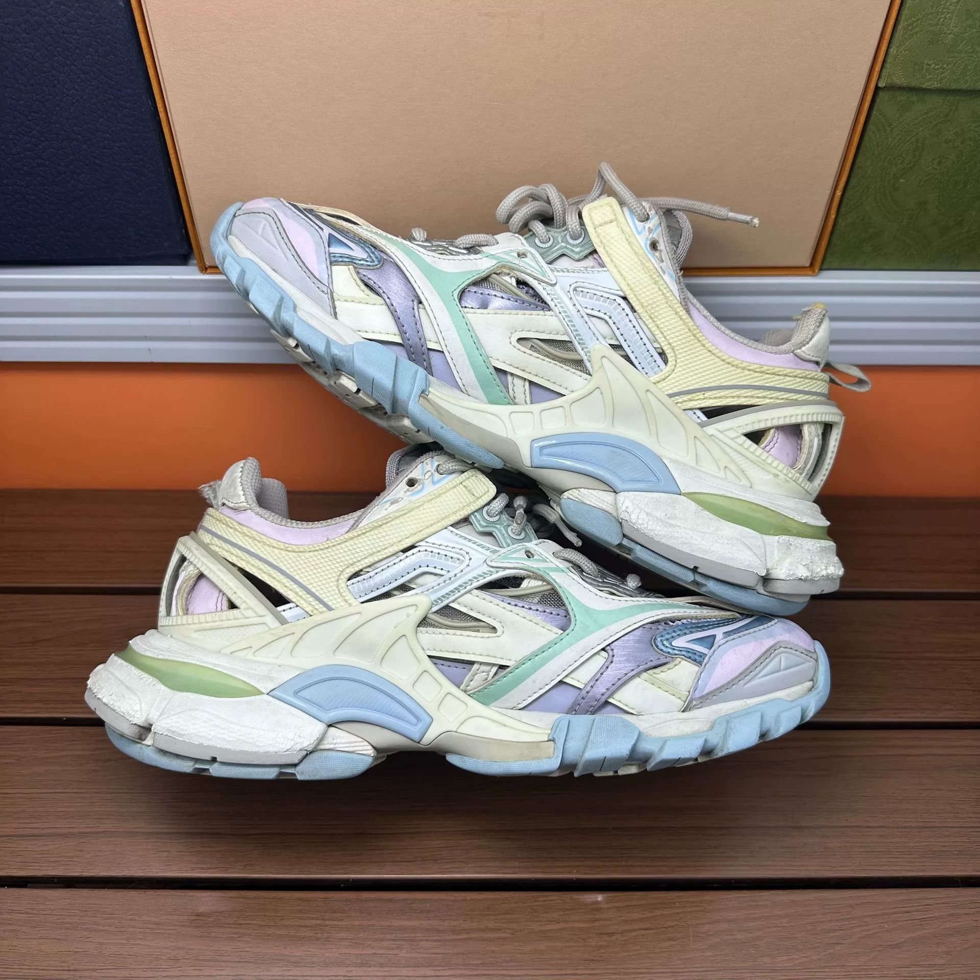 Balenciaga Balenciaga Blue Lowtop Sneakers it_38 Women Size US 8 / IT 38 - 2 Thumbnail