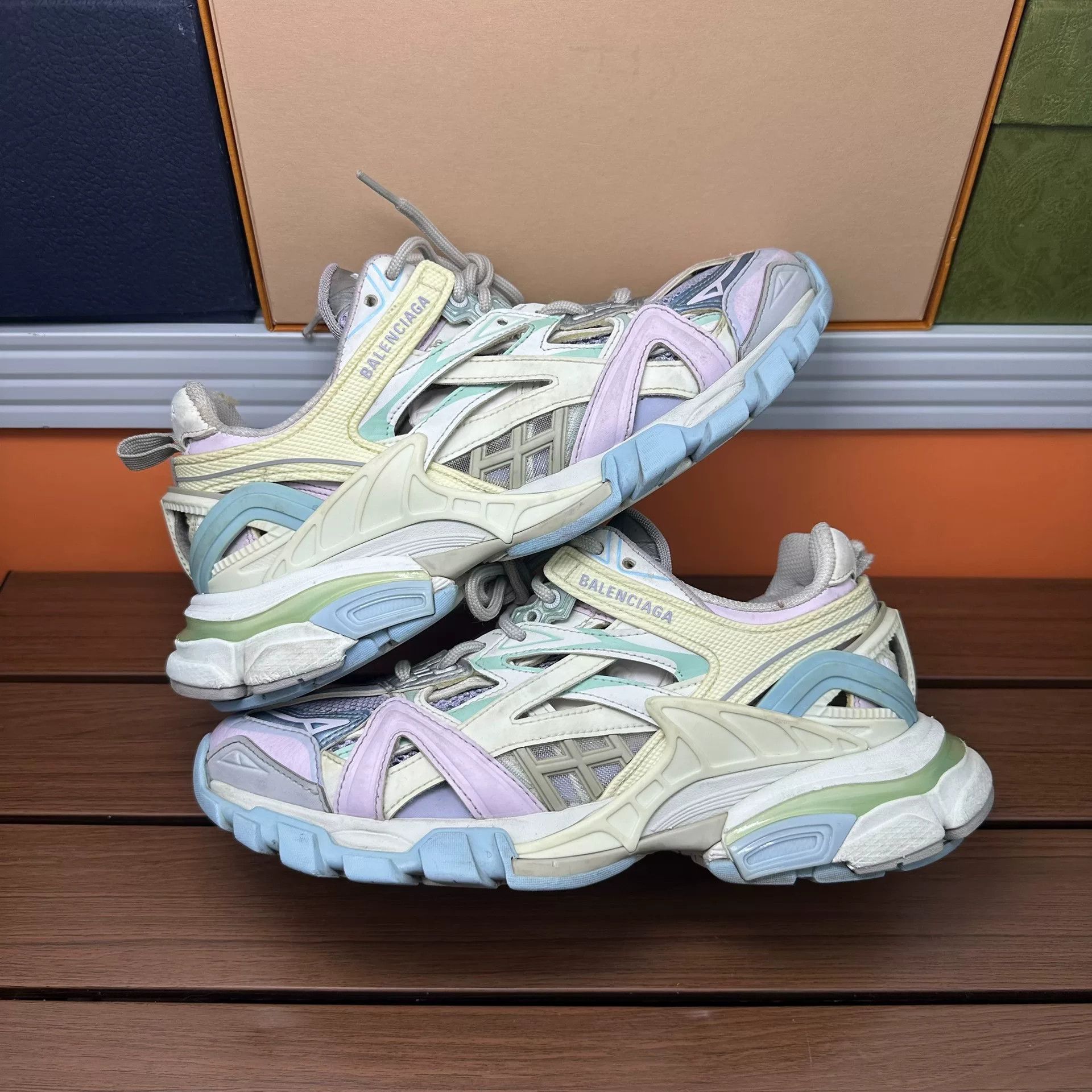 Balenciaga Balenciaga Blue Lowtop Sneakers it_38 Women Size US 8 / IT 38 - 3 Thumbnail