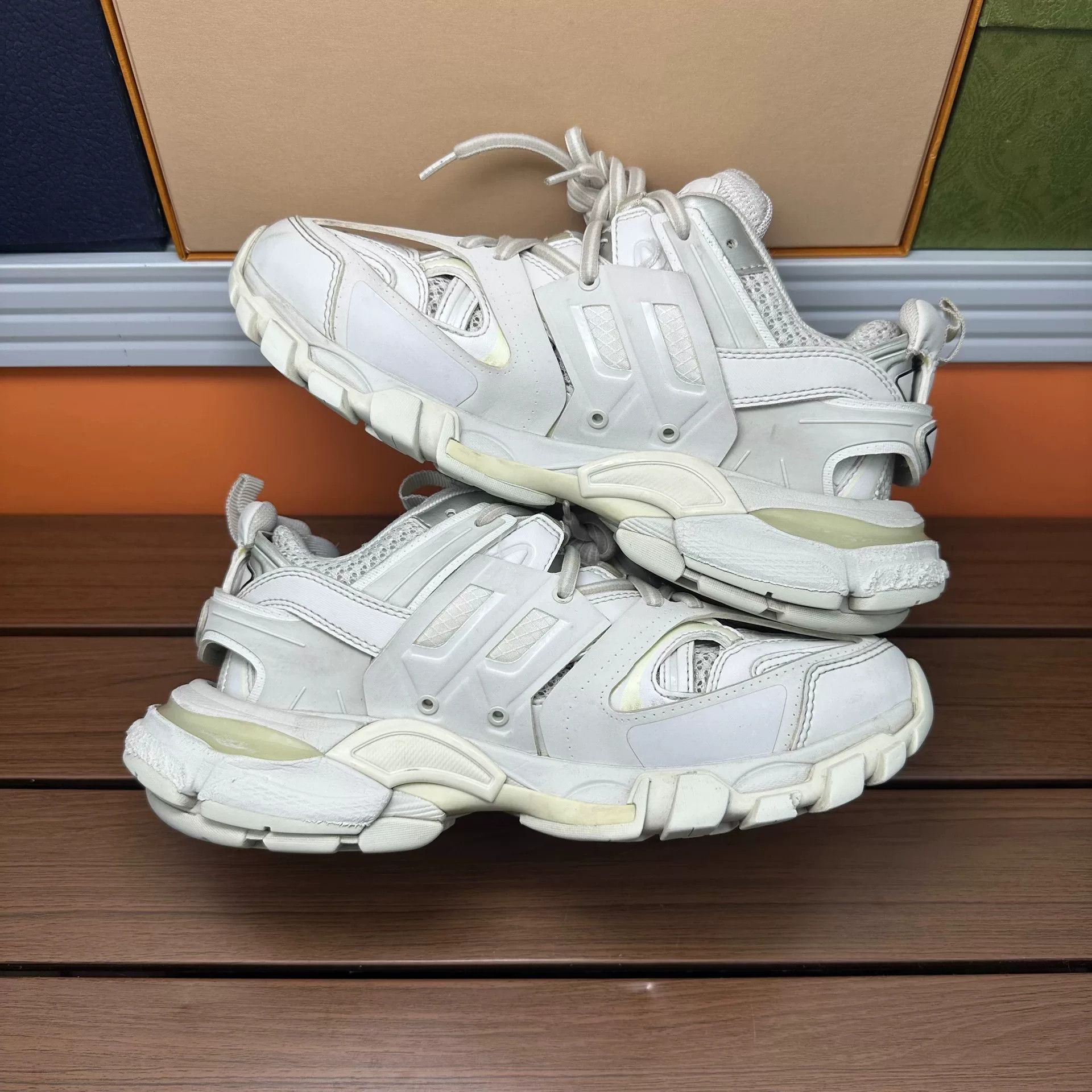 Balenciaga Balenciaga White Lowtop Sneakers it_36 Women Size US 6 / IT 36 - 3 Thumbnail