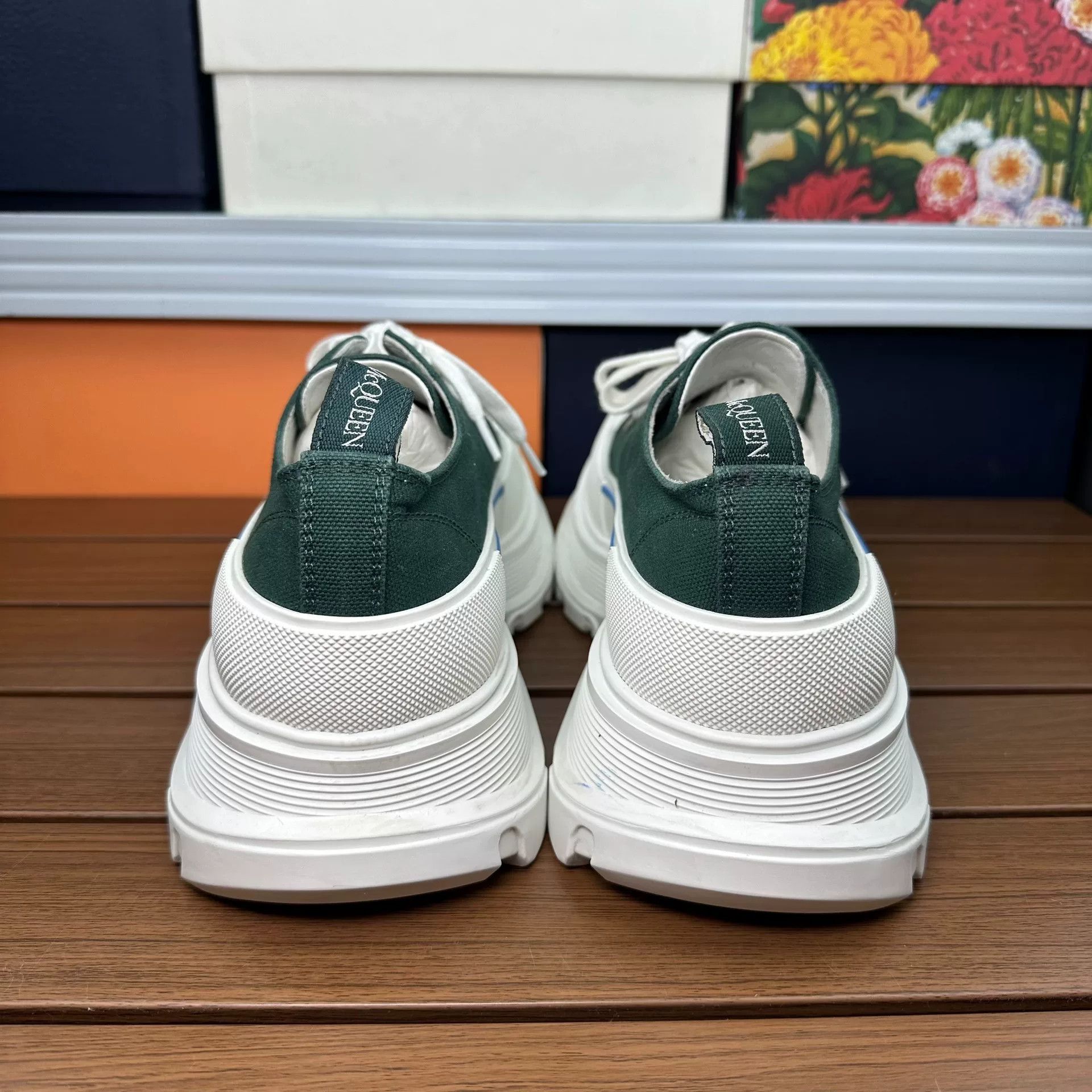 Alexander McQueen Alexander McQueen Green Lowtop Sneakers 8 Men Size US 8 / EU 41 - 6 Thumbnail