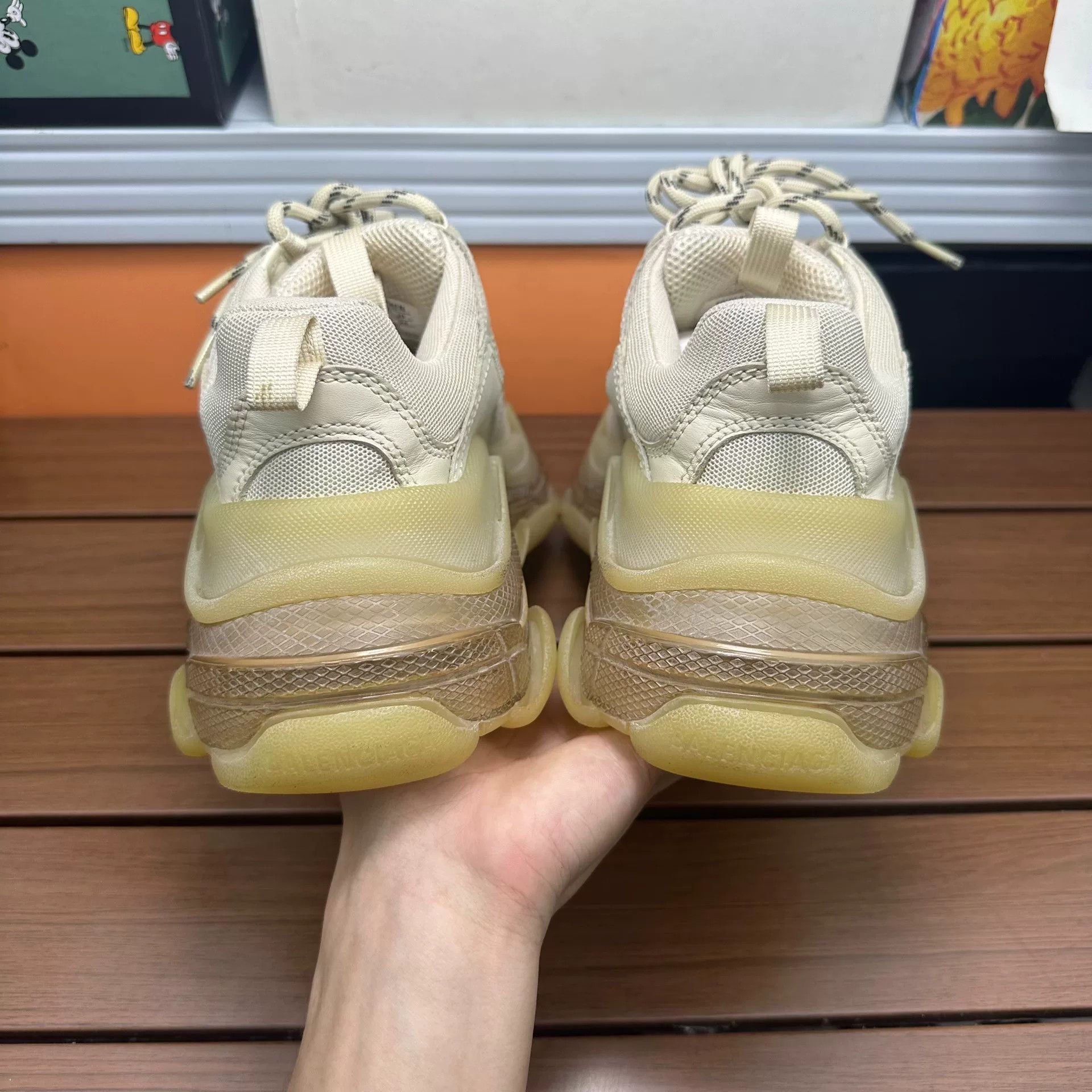 Balenciaga Balenciaga White Lowtop Sneakers it_36 Women Size US 6 / IT 36 - 6 Thumbnail