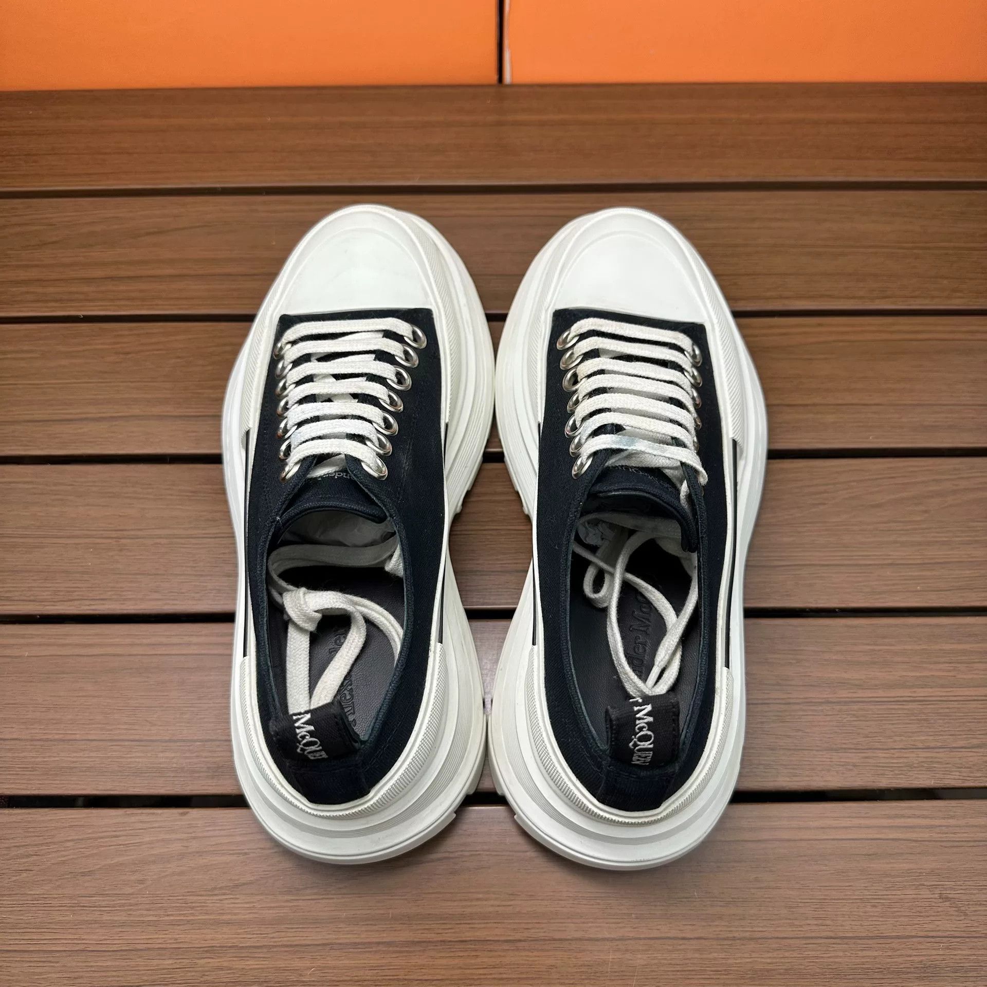 Alexander McQueen Alexander McQueen Black Lowtop Sneakers it_36 Women Size US 6 / IT 36 - 5 Thumbnail