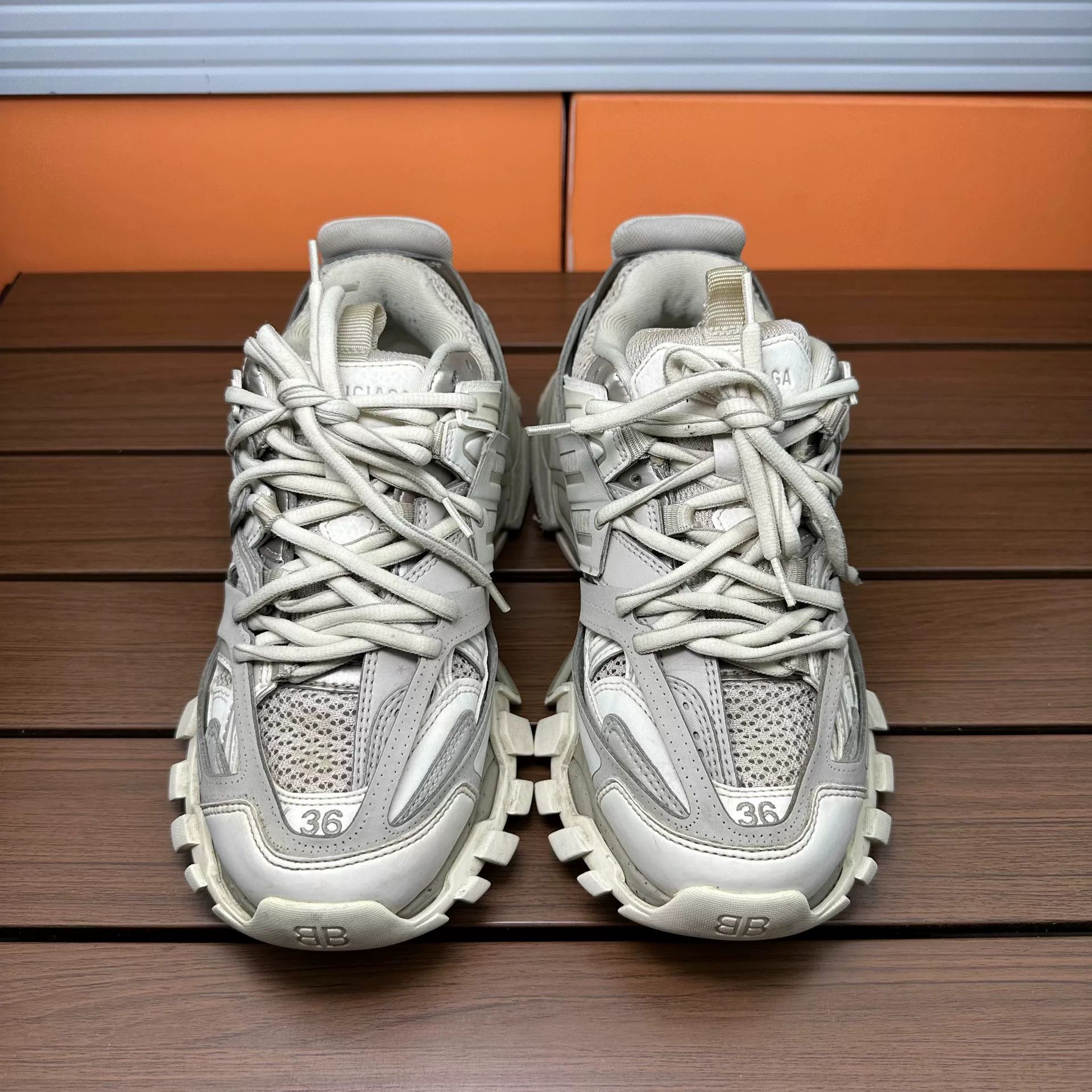 Balenciaga Balenciaga Brown Lowtop Sneakers it_36 Women Size US 6 / IT 36 - 5 Thumbnail