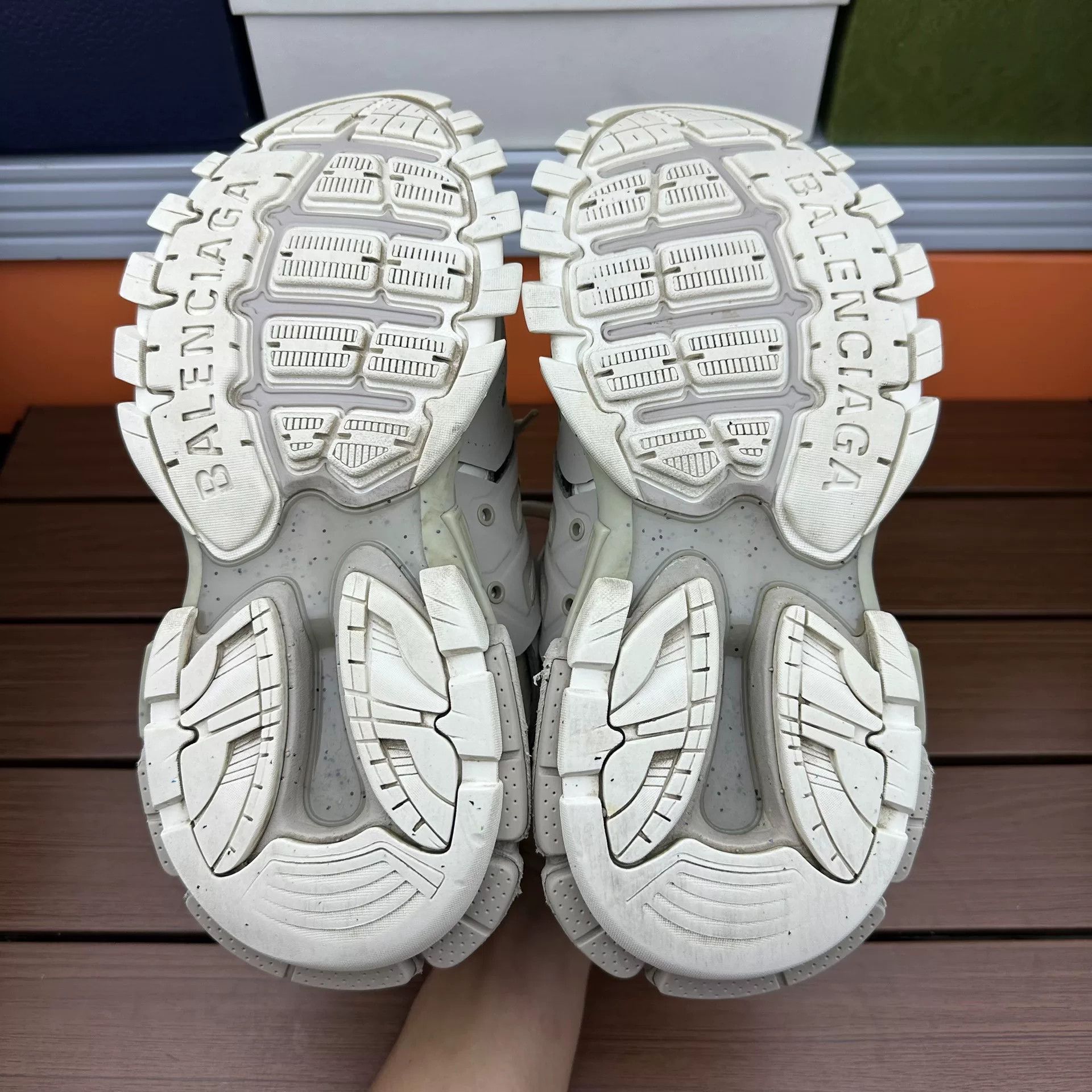 Balenciaga Balenciaga Brown Lowtop Sneakers it_36 Women Size US 6 / IT 36 - 7 Thumbnail