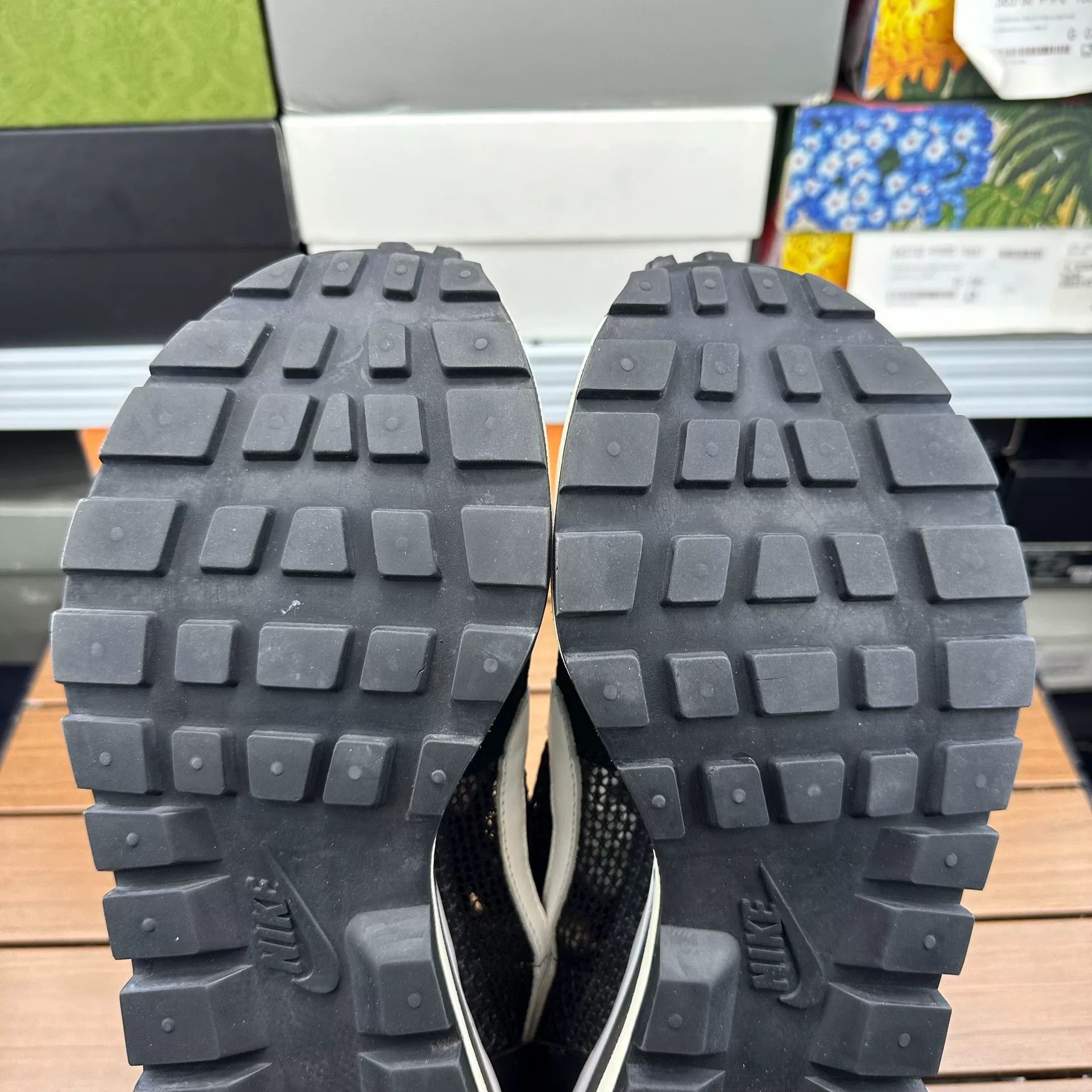Sacai Sacai Collab Black Lowtop Sneakers 13 Men Size US 13 / EU 46 - 7 Thumbnail